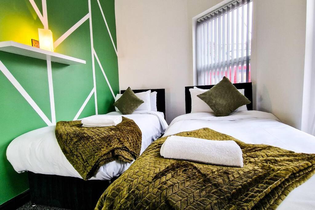 Beautiful Flat On Breck Road Liverpool