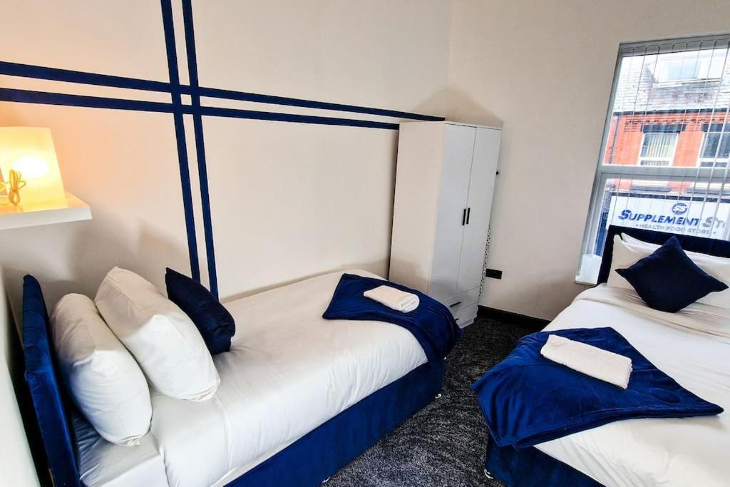 Beautiful Flat On Breck Road Apartment