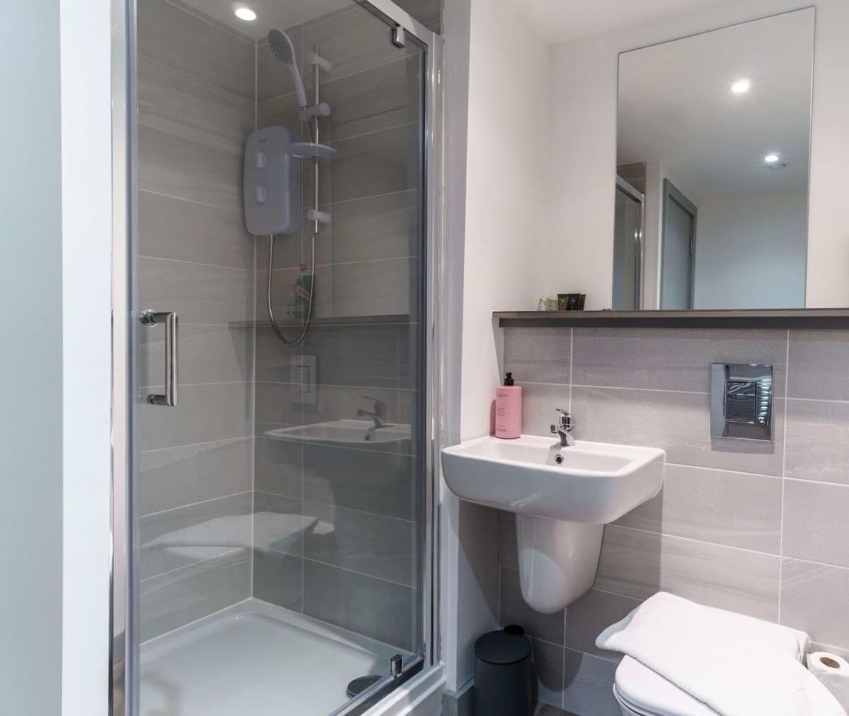Lovely 1 Bed In Liverpool