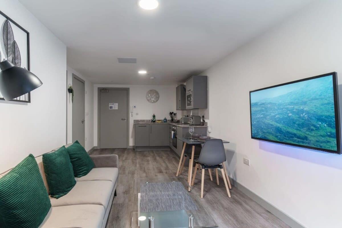 Lovely 1 Bed In
