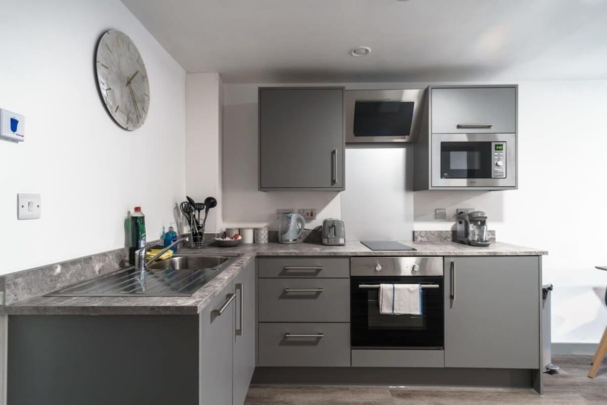 Lovely 1 Bed In * Liverpool