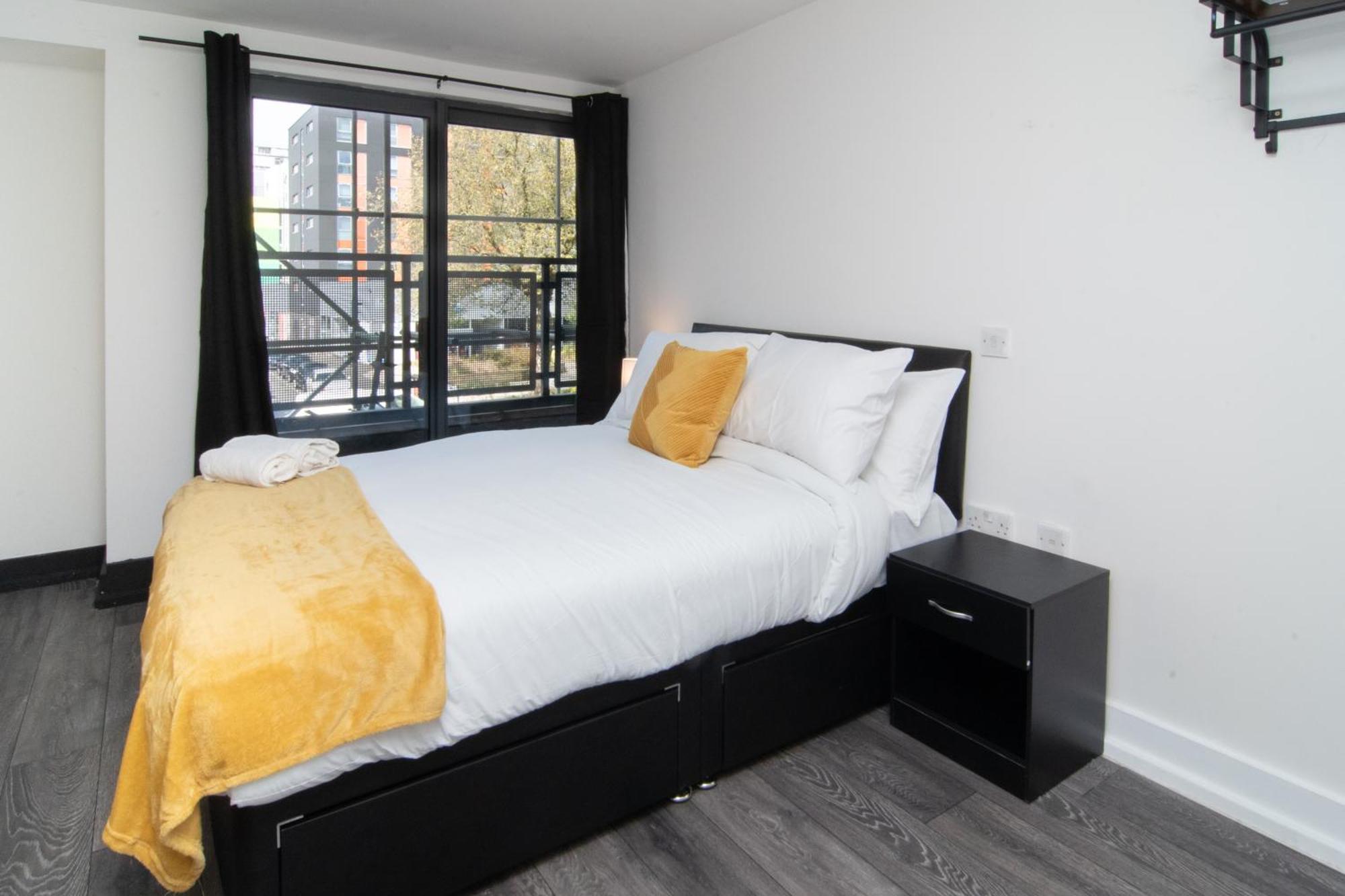 2 Bed 2 Bath Centre Sleep 7