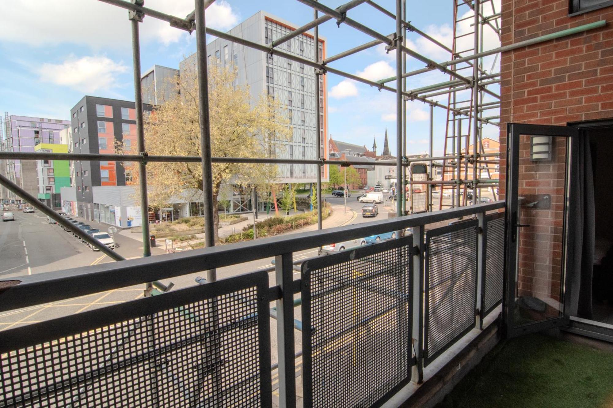 2 Bed 2 Bath Centre Sleep 7 Apartment Liverpool
