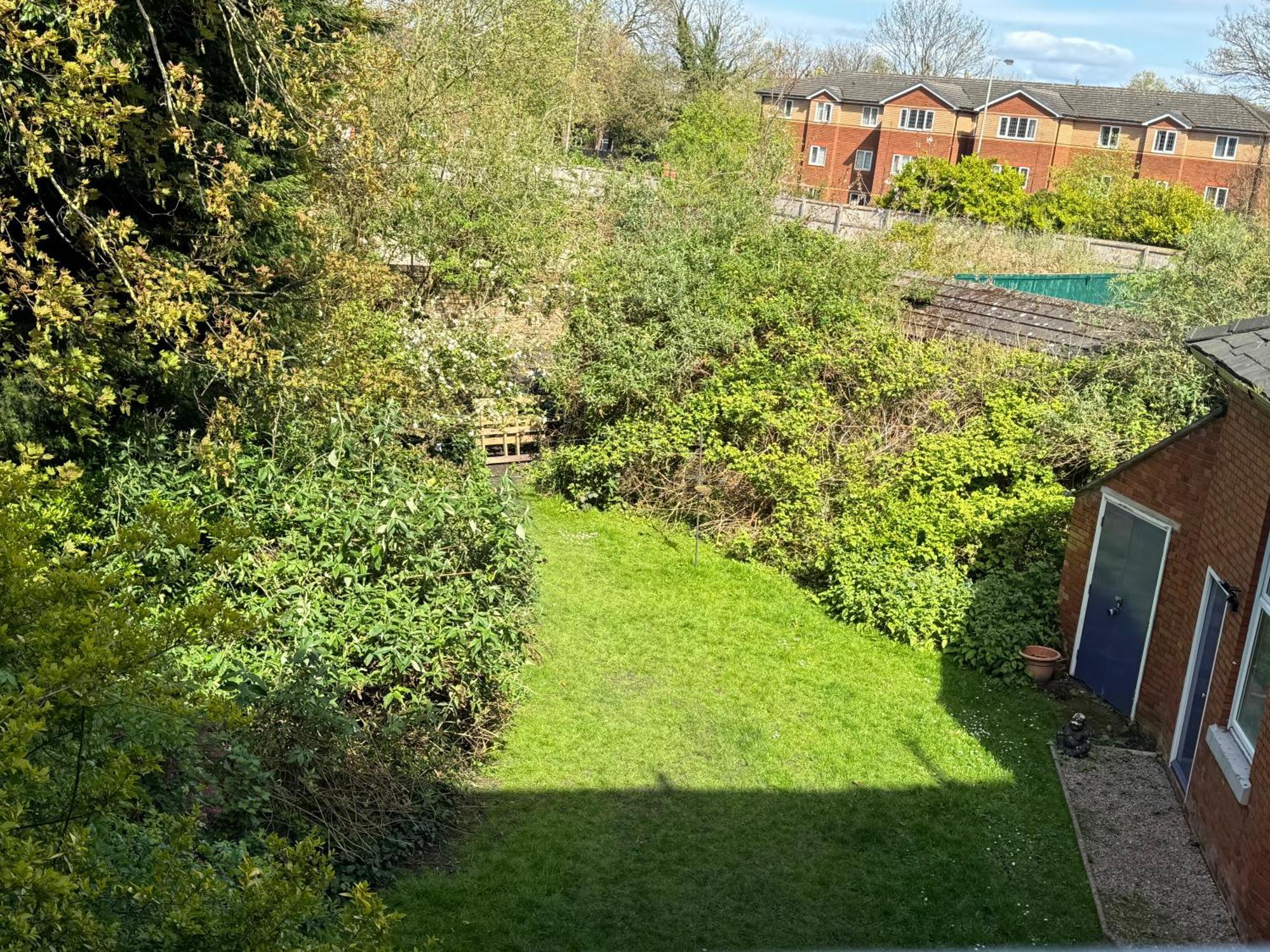 Airy Sefton Park Apartment