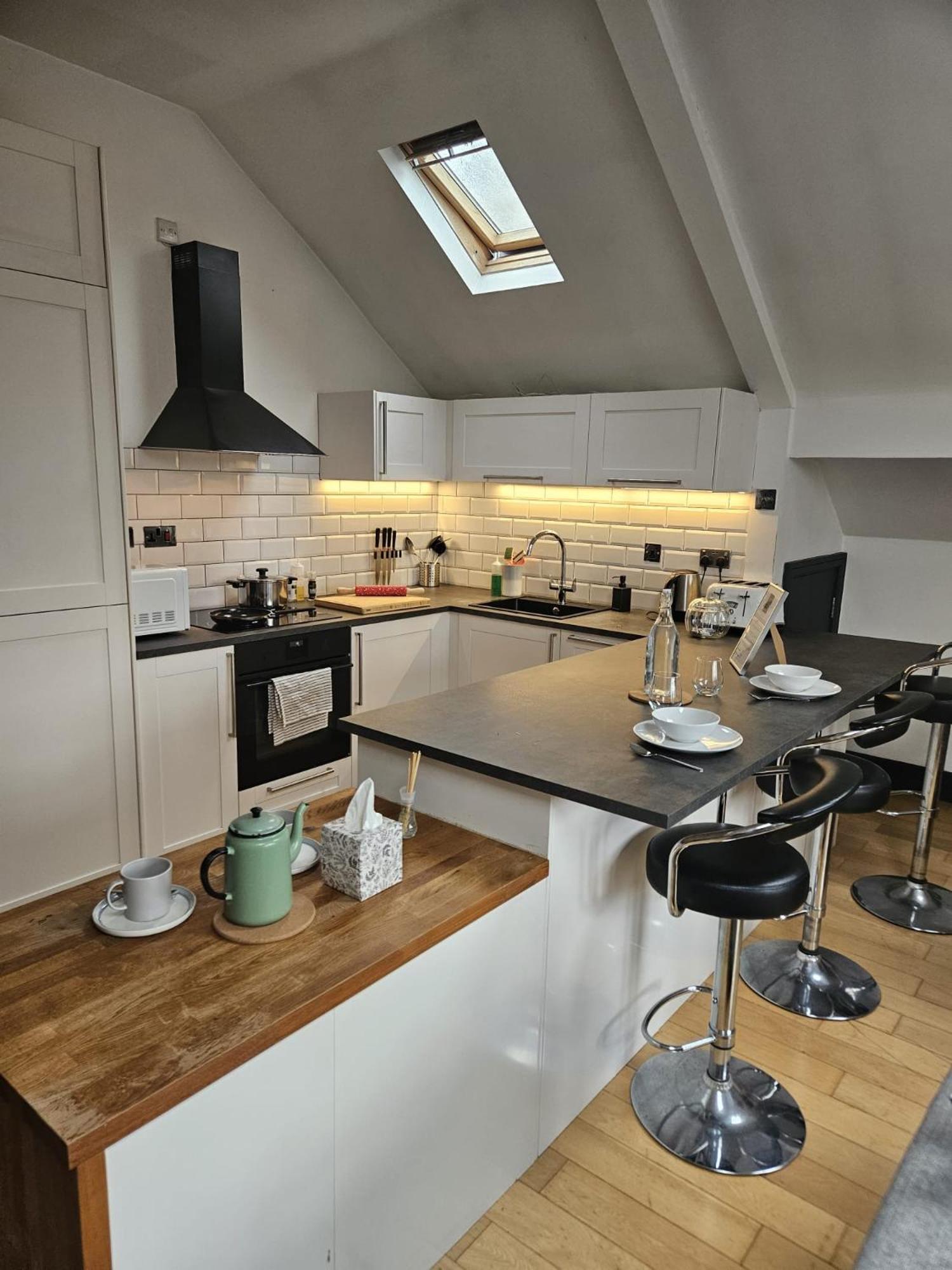 2 Bedroom Centre Penthouse Loft