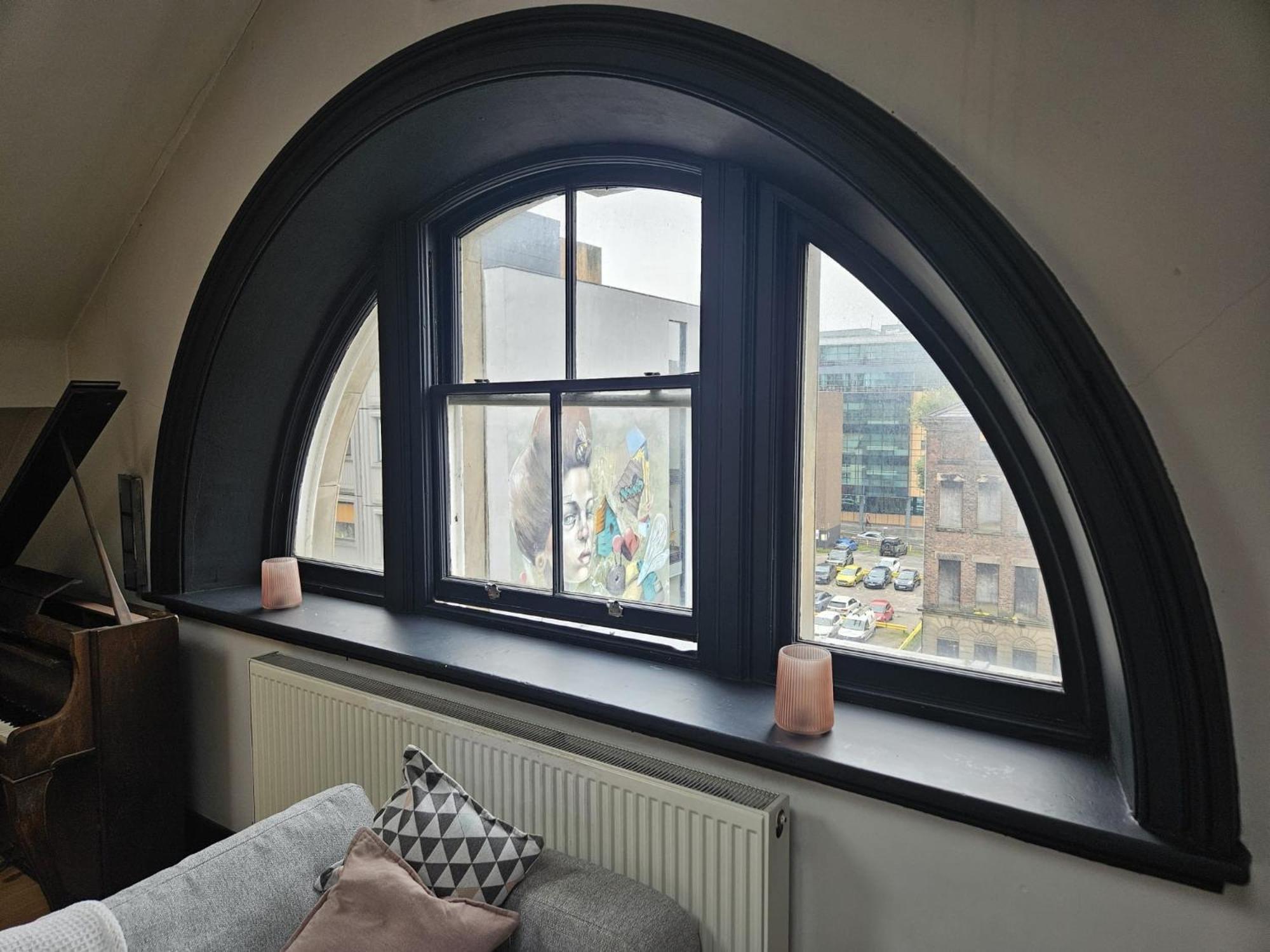 2 Bedroom Centre Penthouse Loft Liverpool