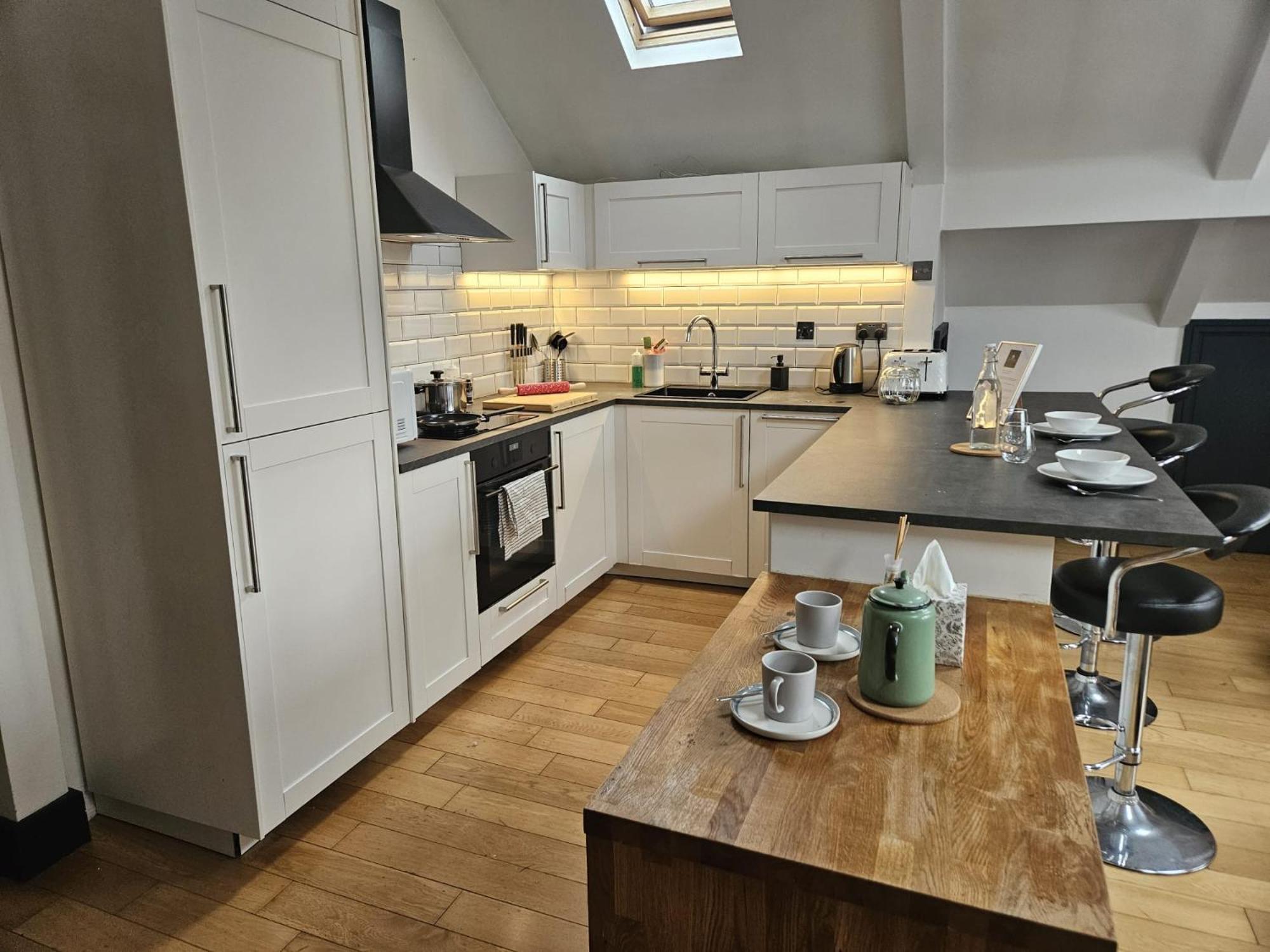 2 Bedroom Centre Penthouse Loft Liverpool