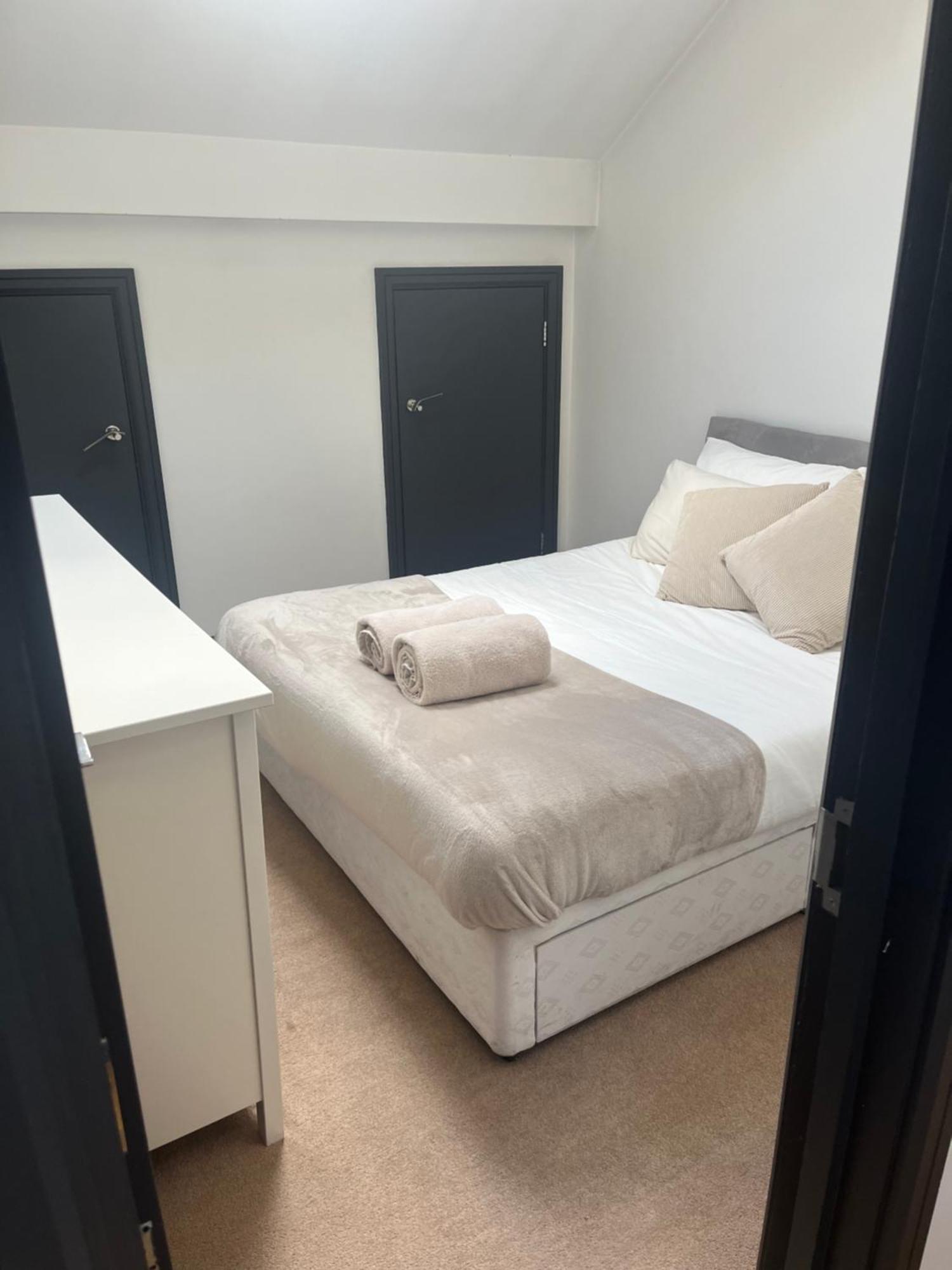 2 Bedroom Centre Penthouse Loft * Liverpool
