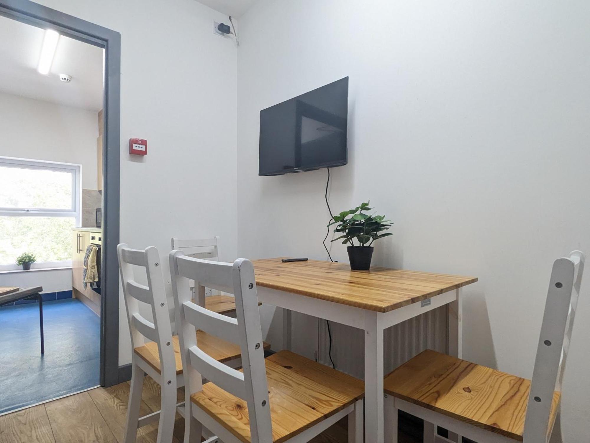 Near Centre Private Bath Free Parking Holiday home Liverpool