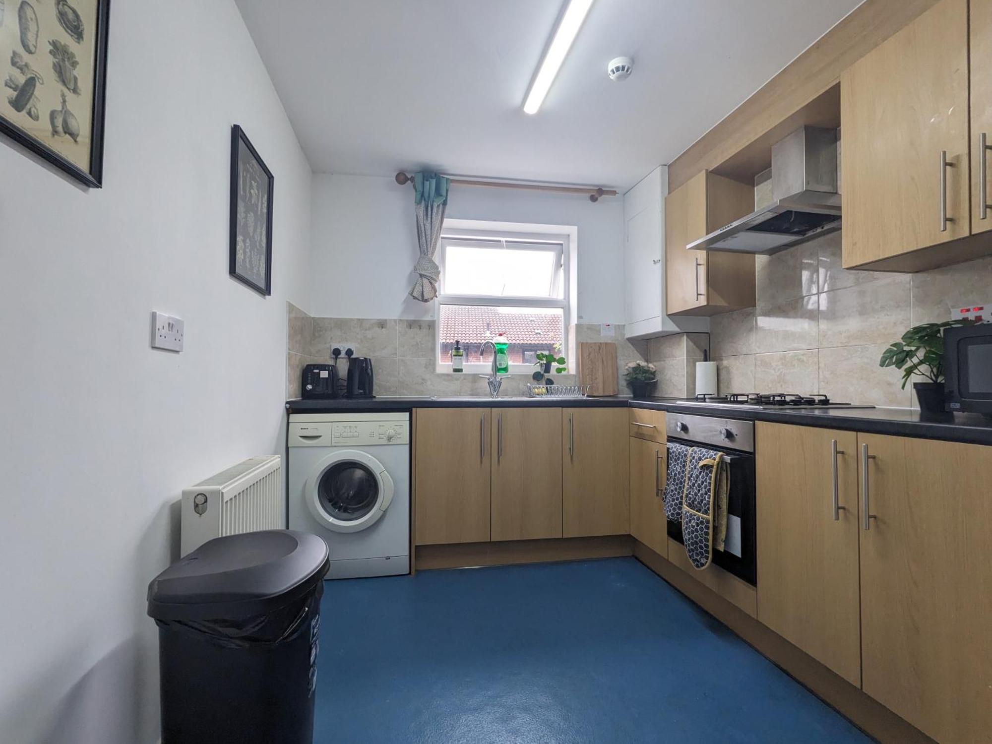 Near Centre Private Bath Free Parking Liverpool