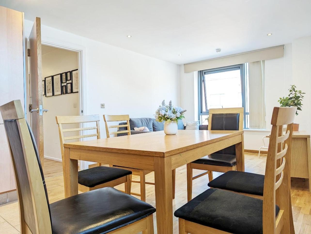 2-bedroom Apt Near Key Attractions Free Parking Apartment Liverpool