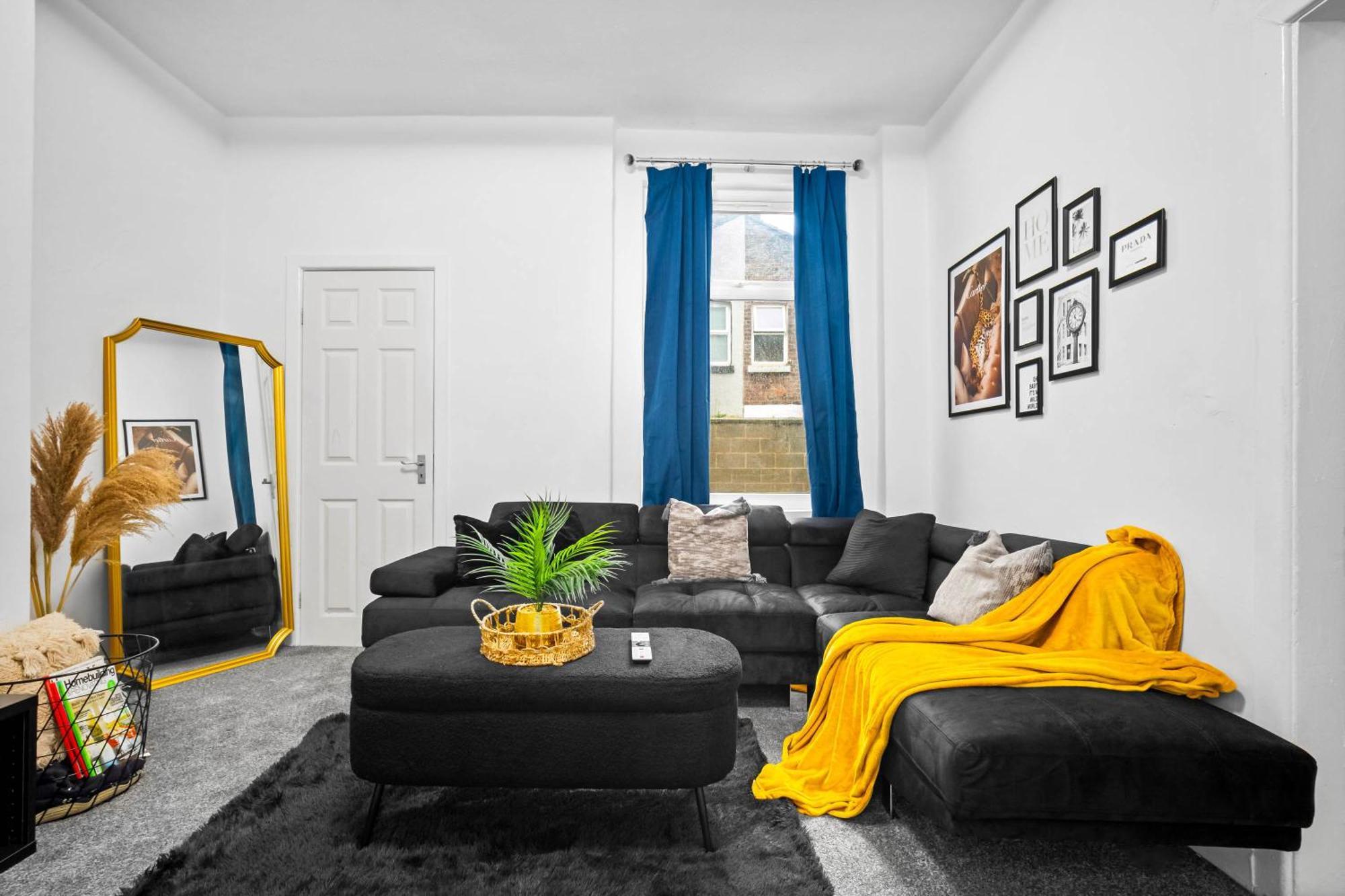 Anfield Four-bed Spacious Getaway Haus