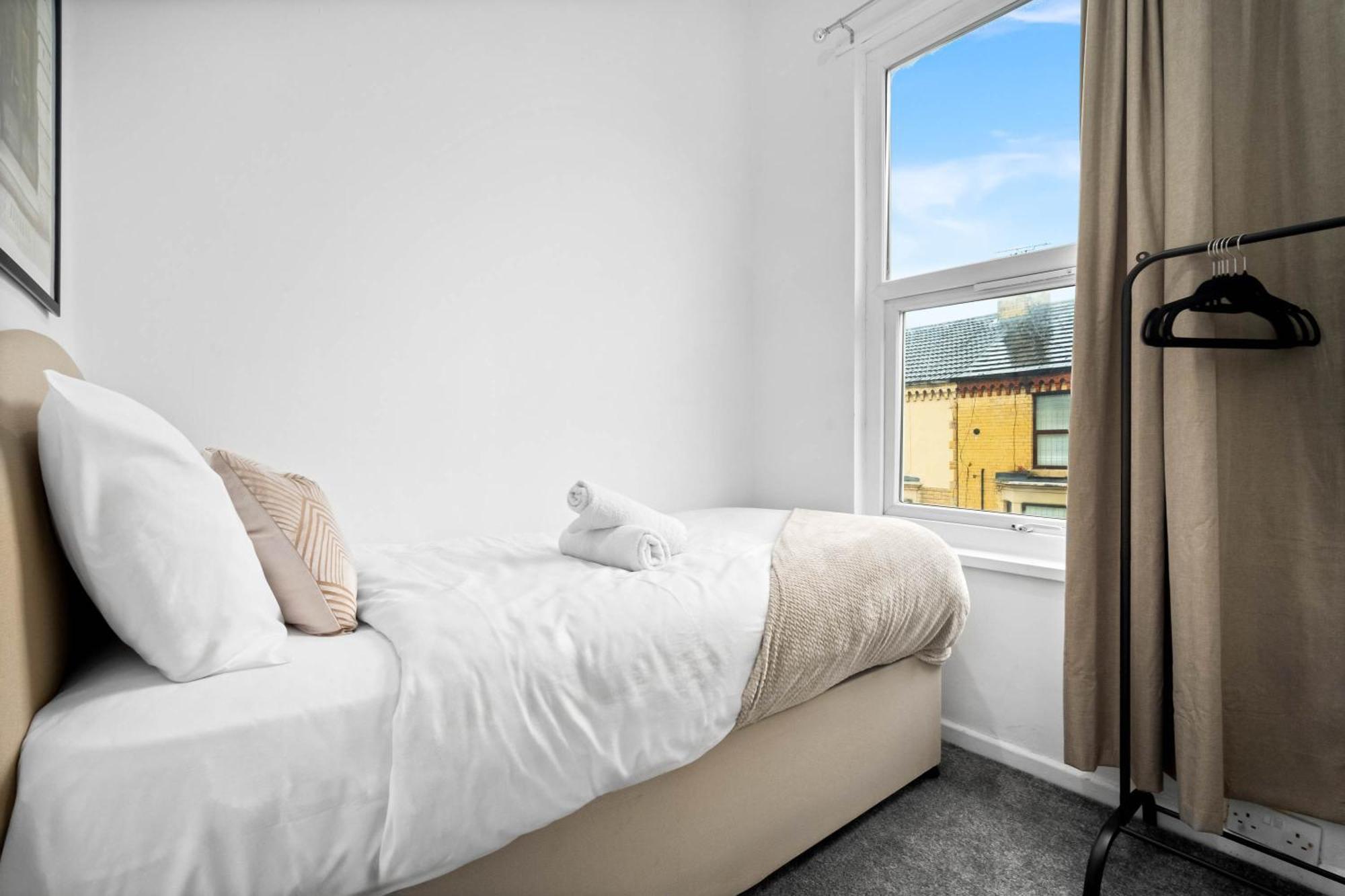 Anfield Four-bed Spacious Getaway Haus Holiday home