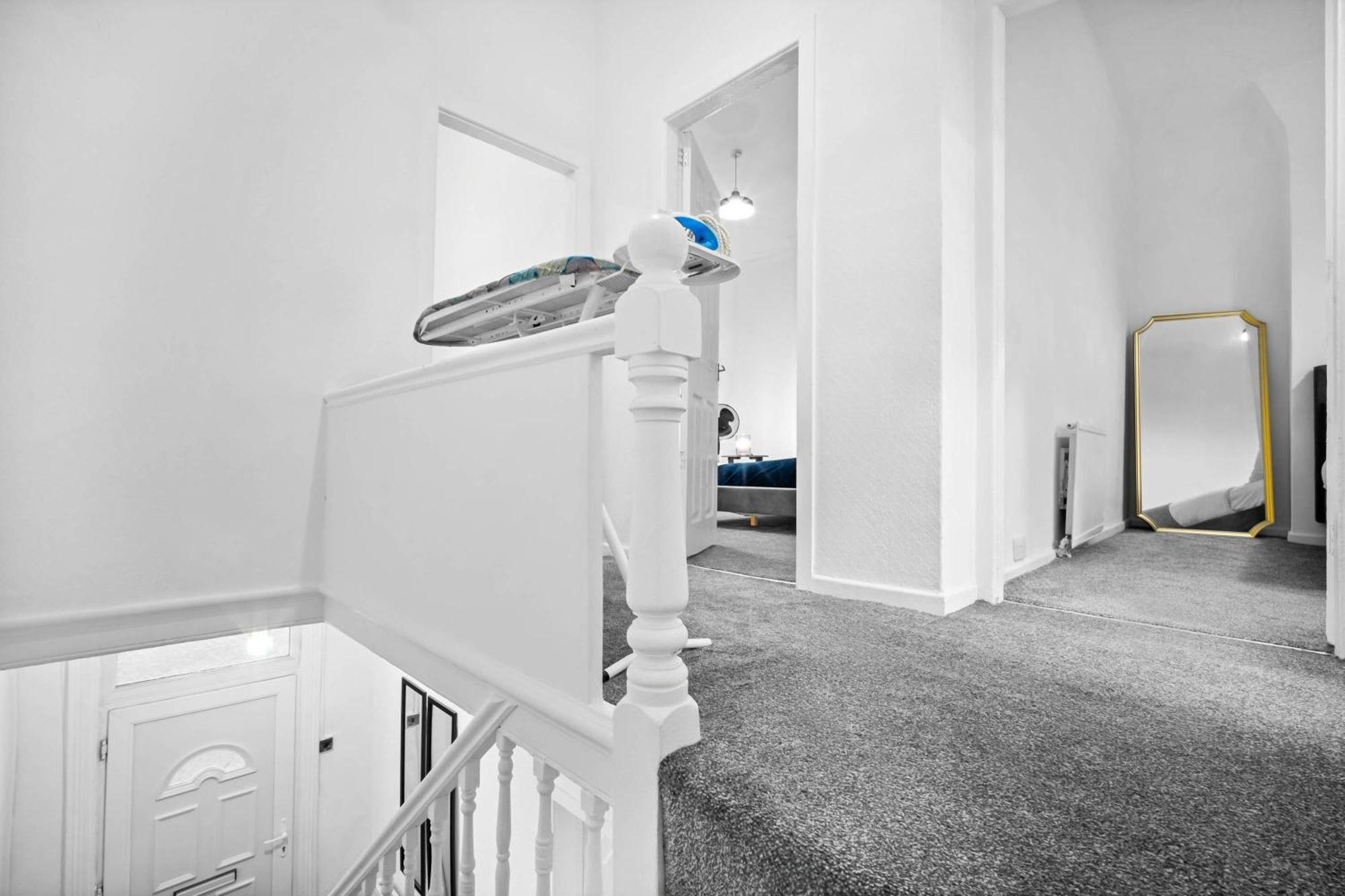 Anfield Four-bed Spacious Getaway Haus *