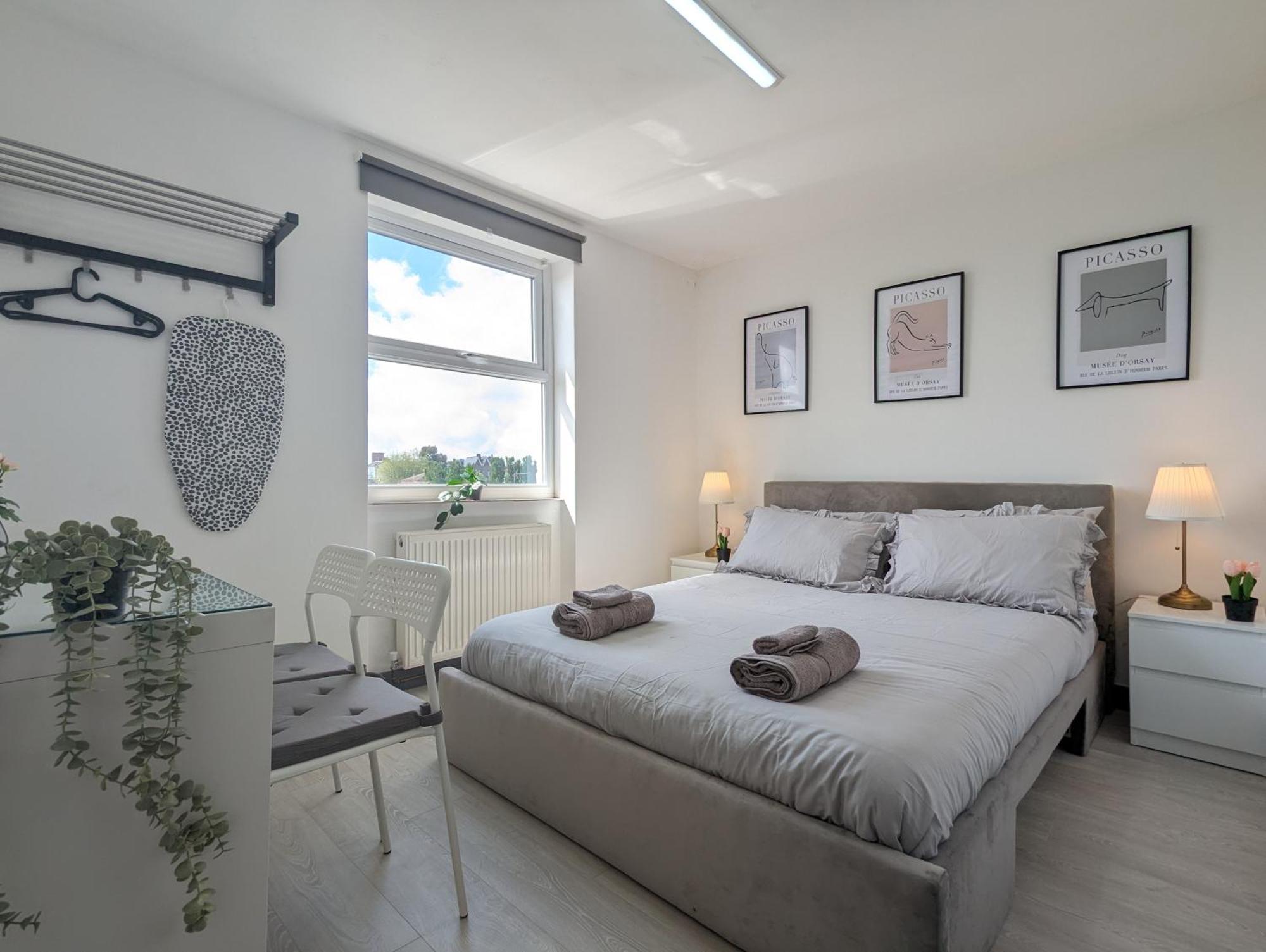 Near Centre Private Bath Free Parking * Liverpool