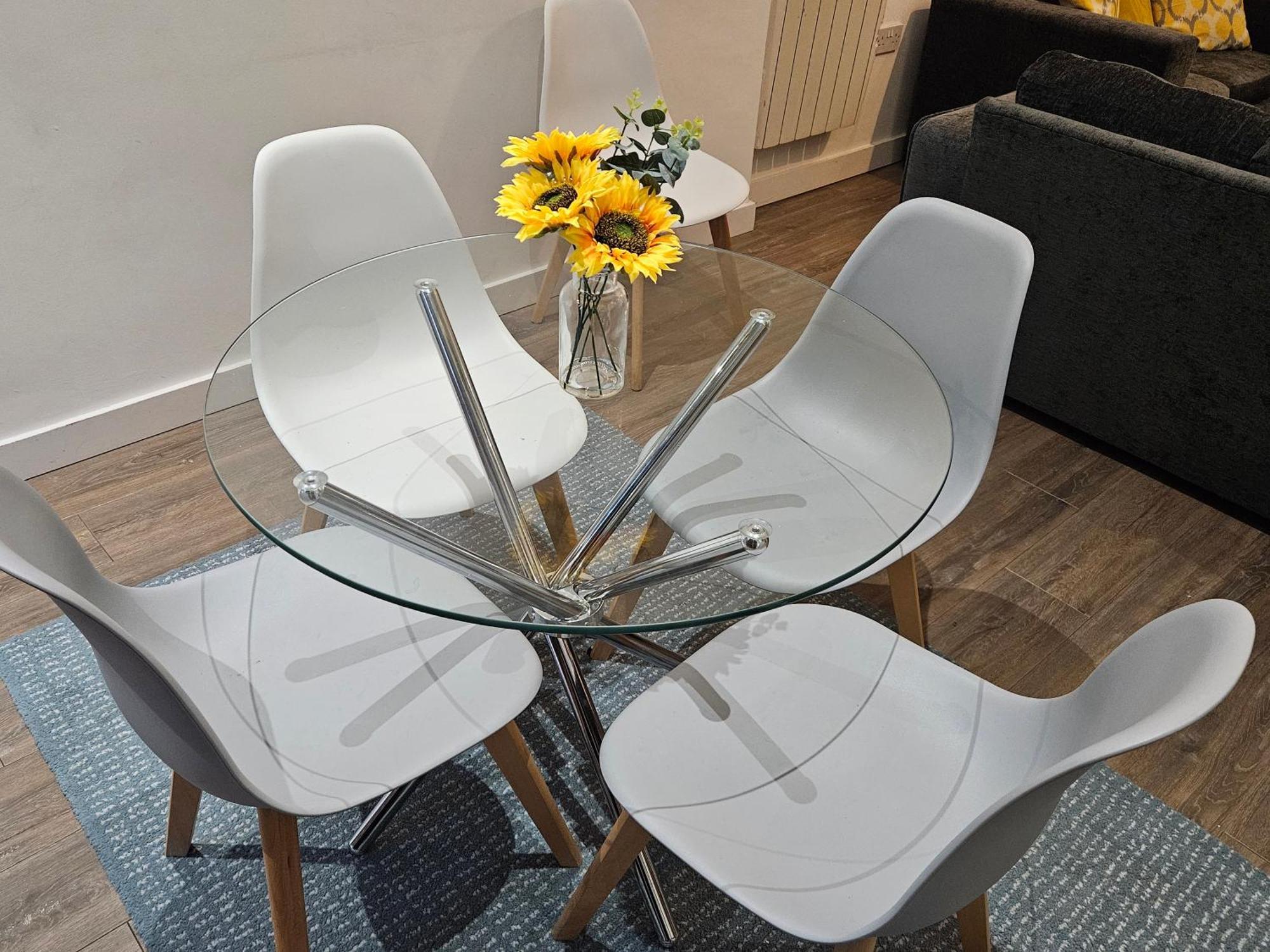 Apartment 2bed-ground Floor-free Parking