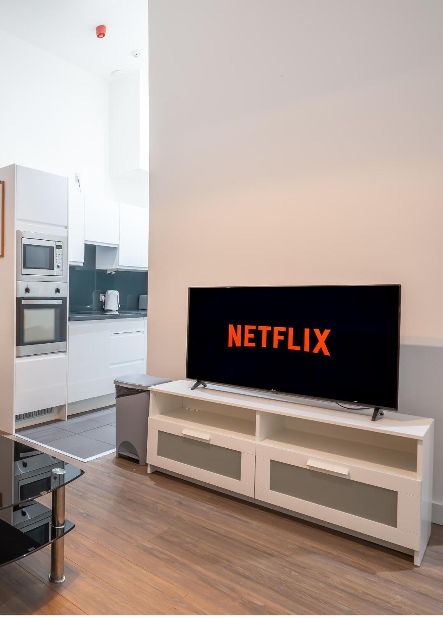 Apartment 2bed-ground Floor-free Parking Liverpool