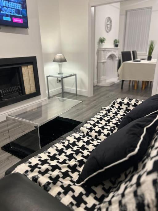 Modern 3 Bedroom House, Fast 5g Wi-fi, Anfield