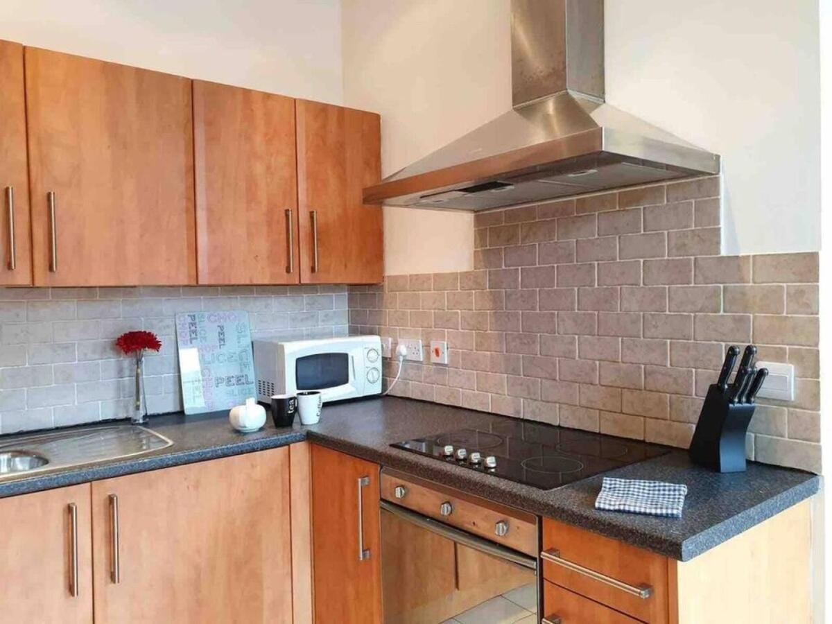 Centre Georgian Quarter Two-bedroom Apartment