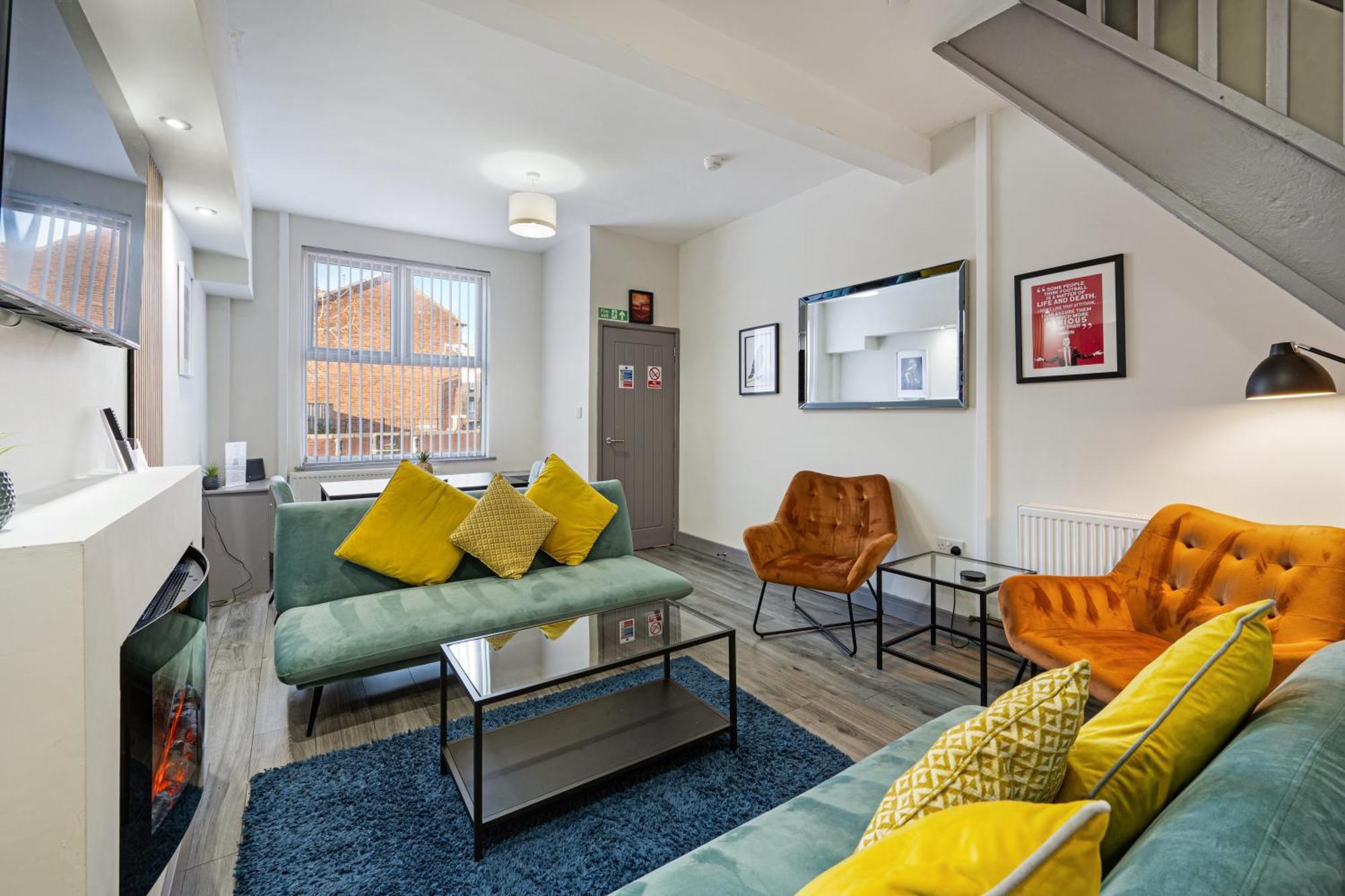 Burnand House - Air Host & - Sleeps 9 Holiday home *