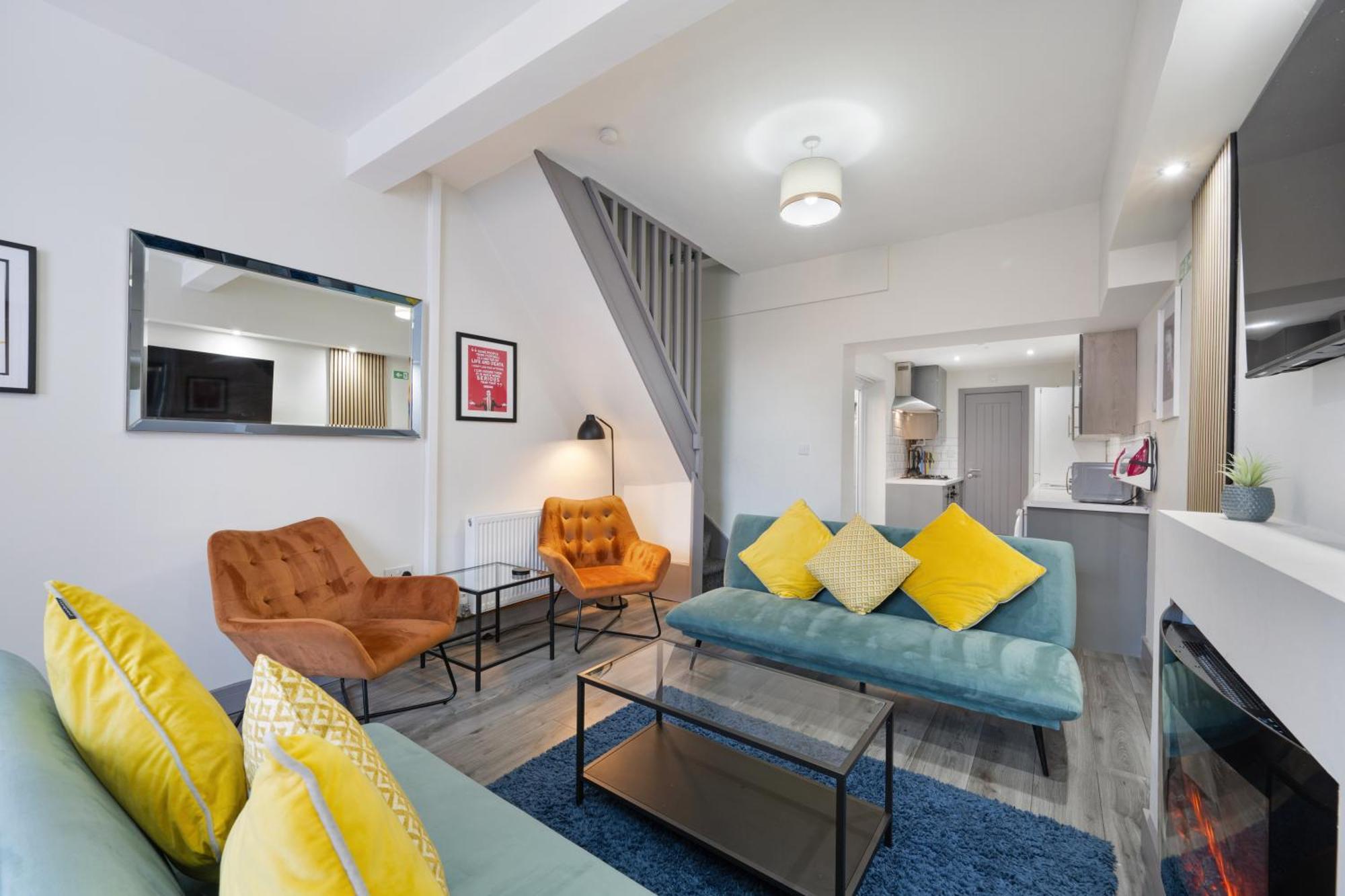 Burnand House - Air Host & - Sleeps 9 *