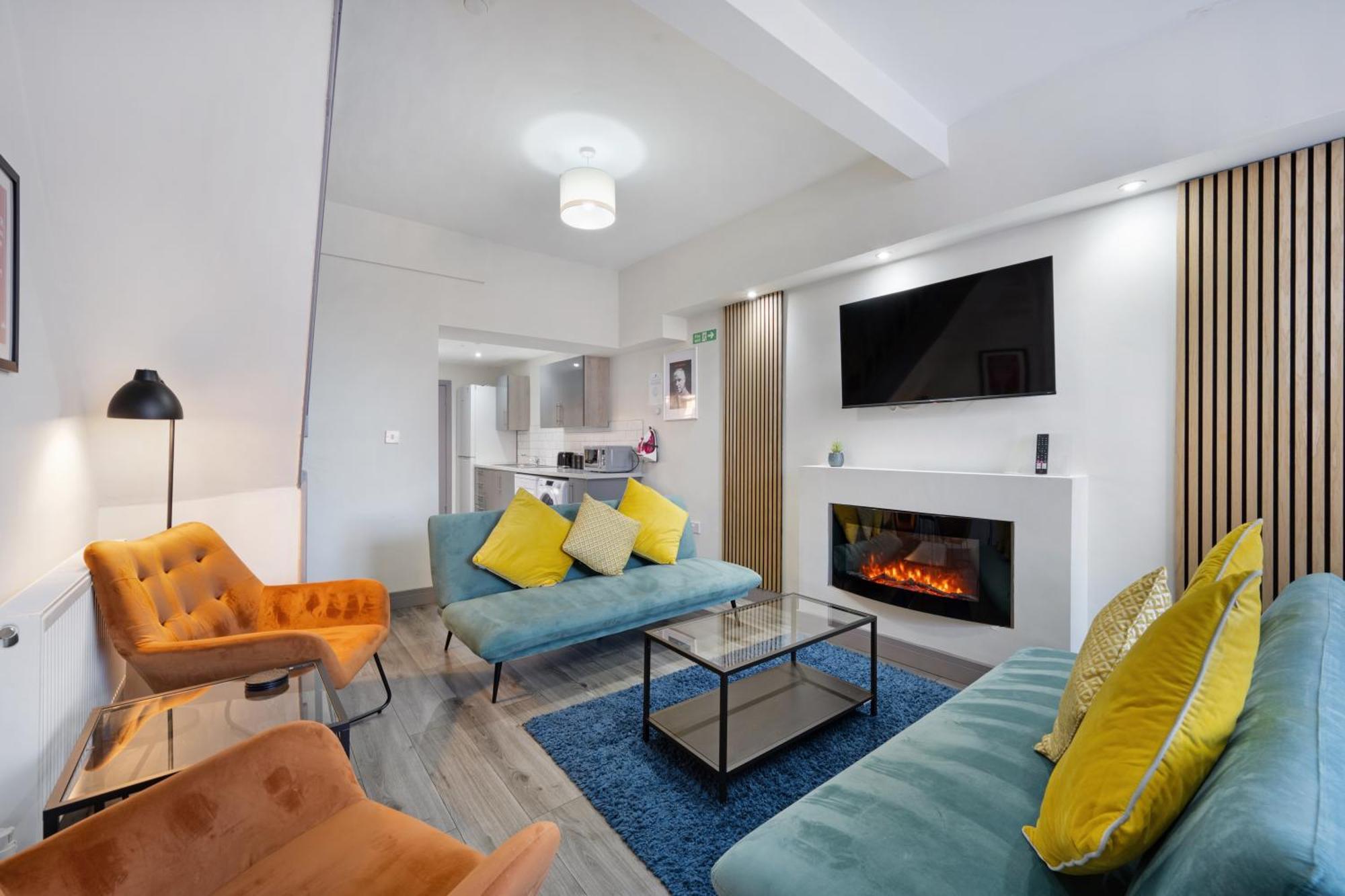 Burnand House - Air Host & - Sleeps 9