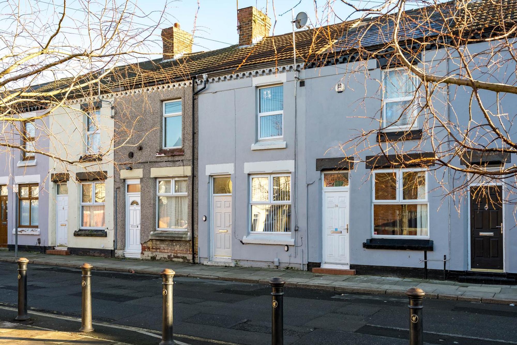 Burnand House - Air Host & - Sleeps 9 *