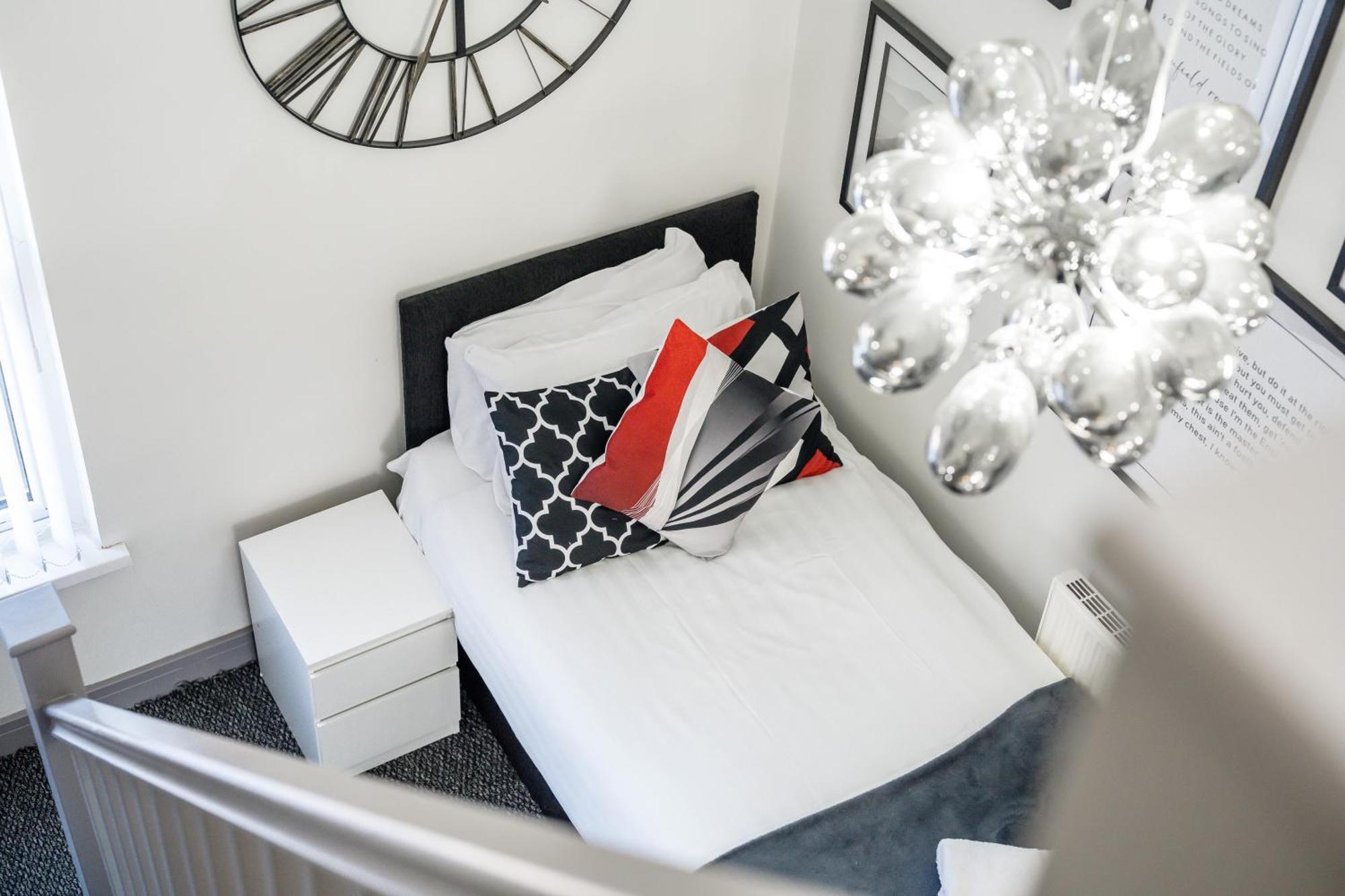 Burnand House - Air Host & - Sleeps 9 * Liverpool