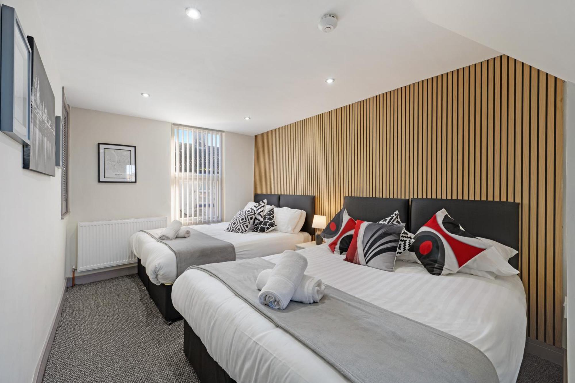 Burnand House - Air Host & - Sleeps 9 Holiday home *