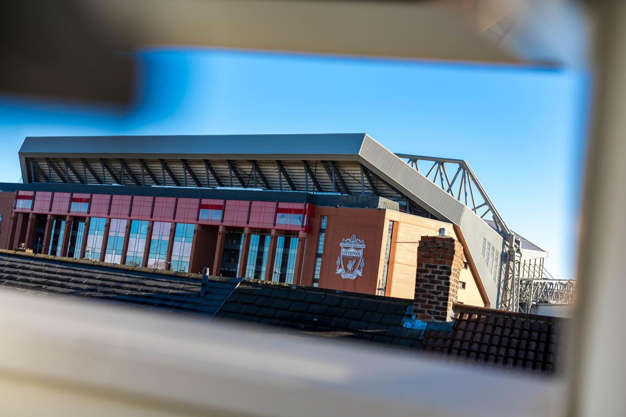 Burnand House - Air Host & - Sleeps 9 * Liverpool
