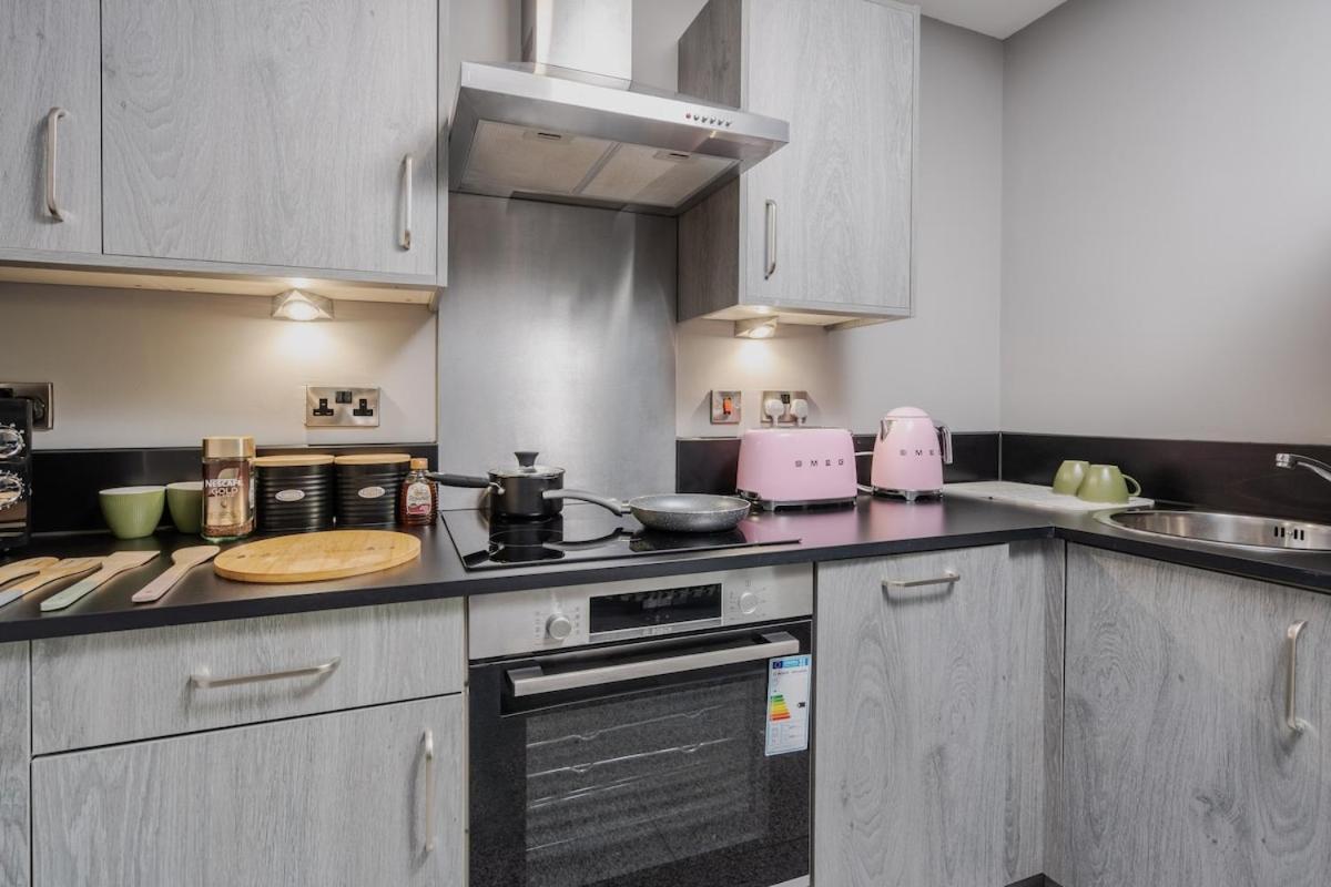 Dockside Escape By Royal Dock Apartment *