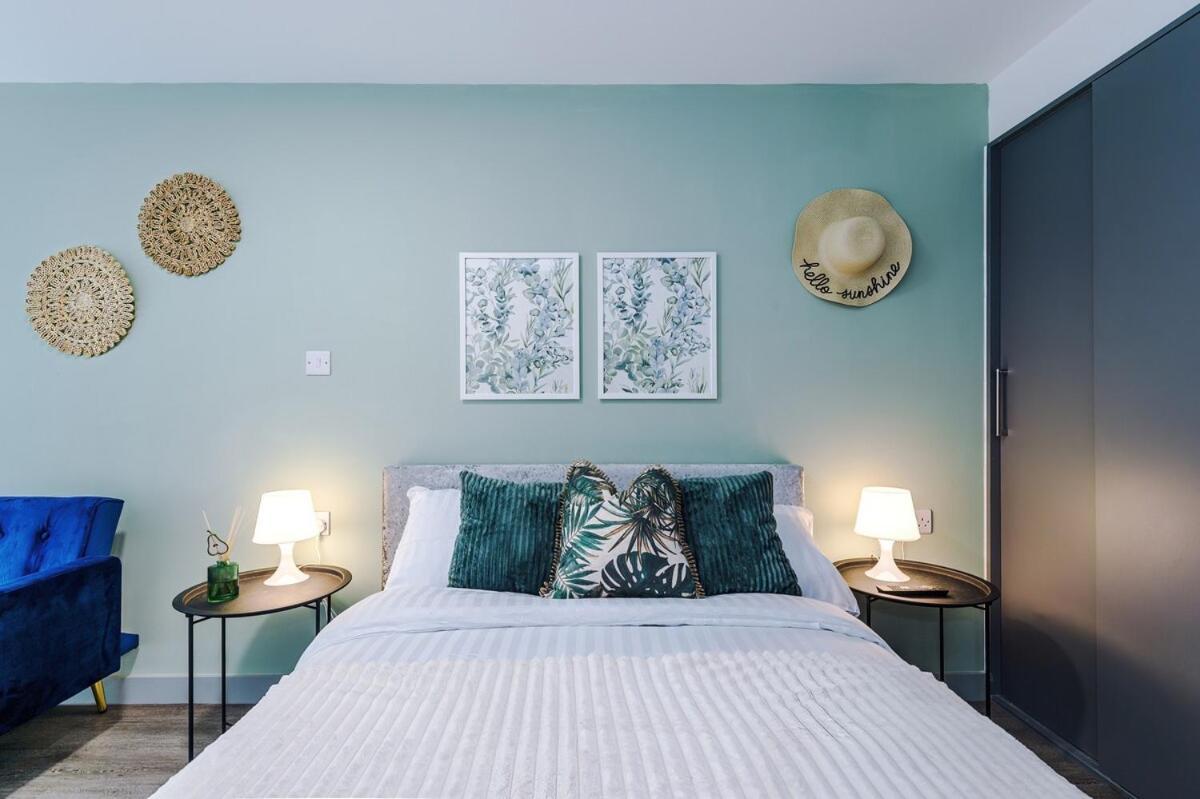 Cosy In Liverpool, Pool Table, Sleeps 3, Smart Tvs Apartment *