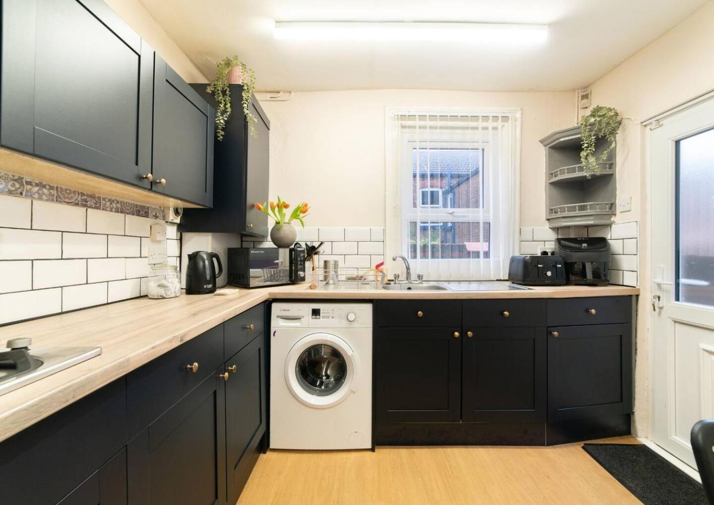 Holiday home Work-friendly Seftonpenny Lane Free Parking *