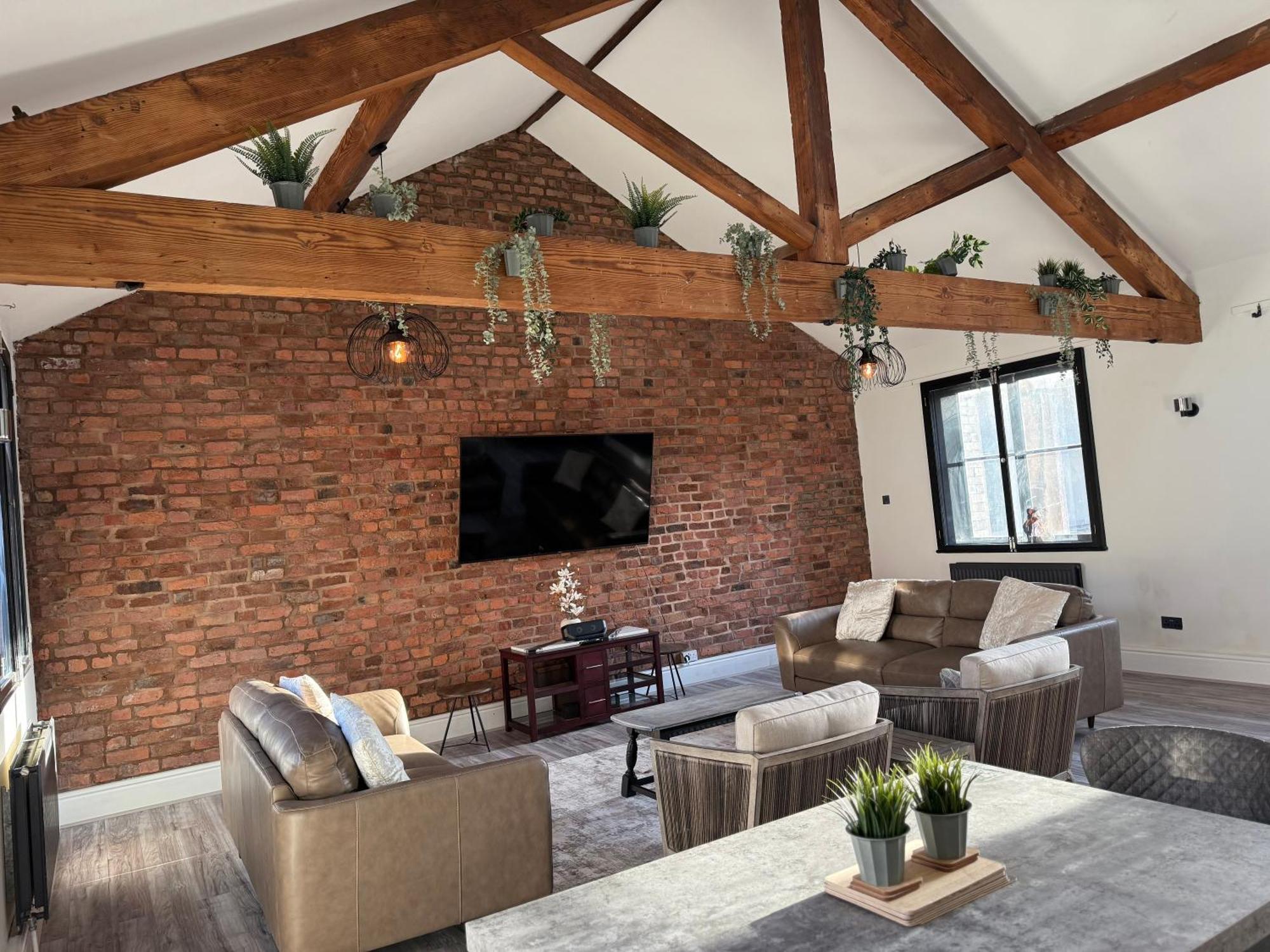 Stylish Centre Penthouse Apartment