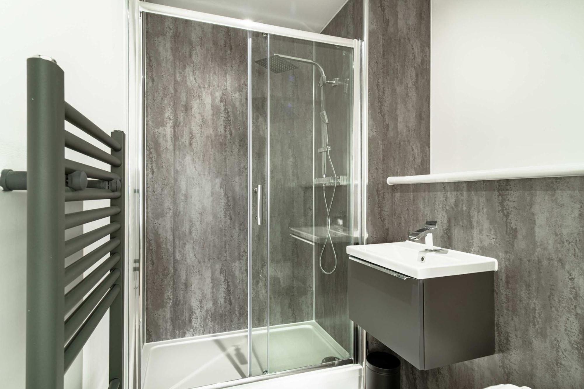 Apartment Stunning 2 Bedroom In W Views Liverpool