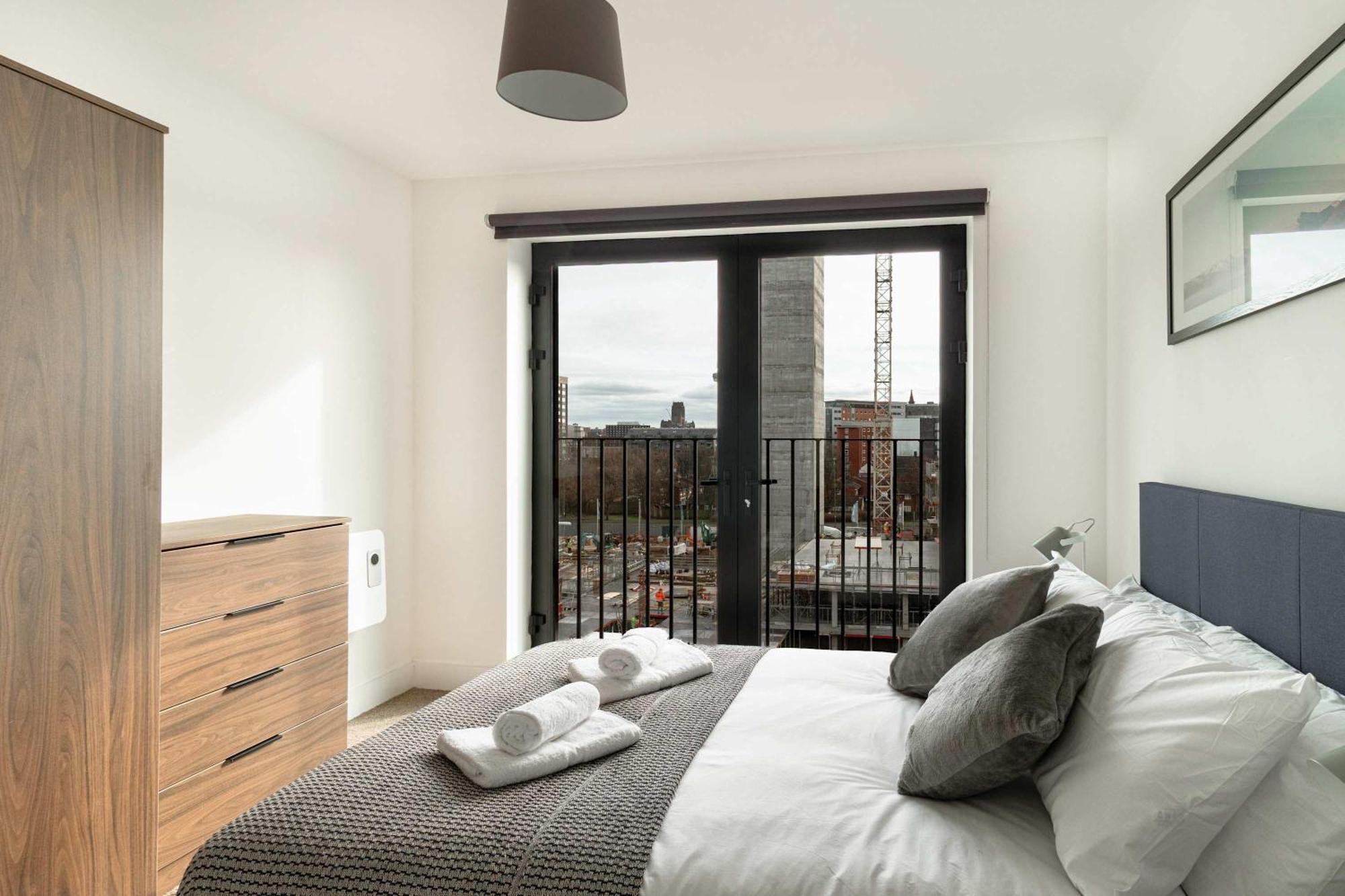 Stunning 2 Bedroom In W Views
