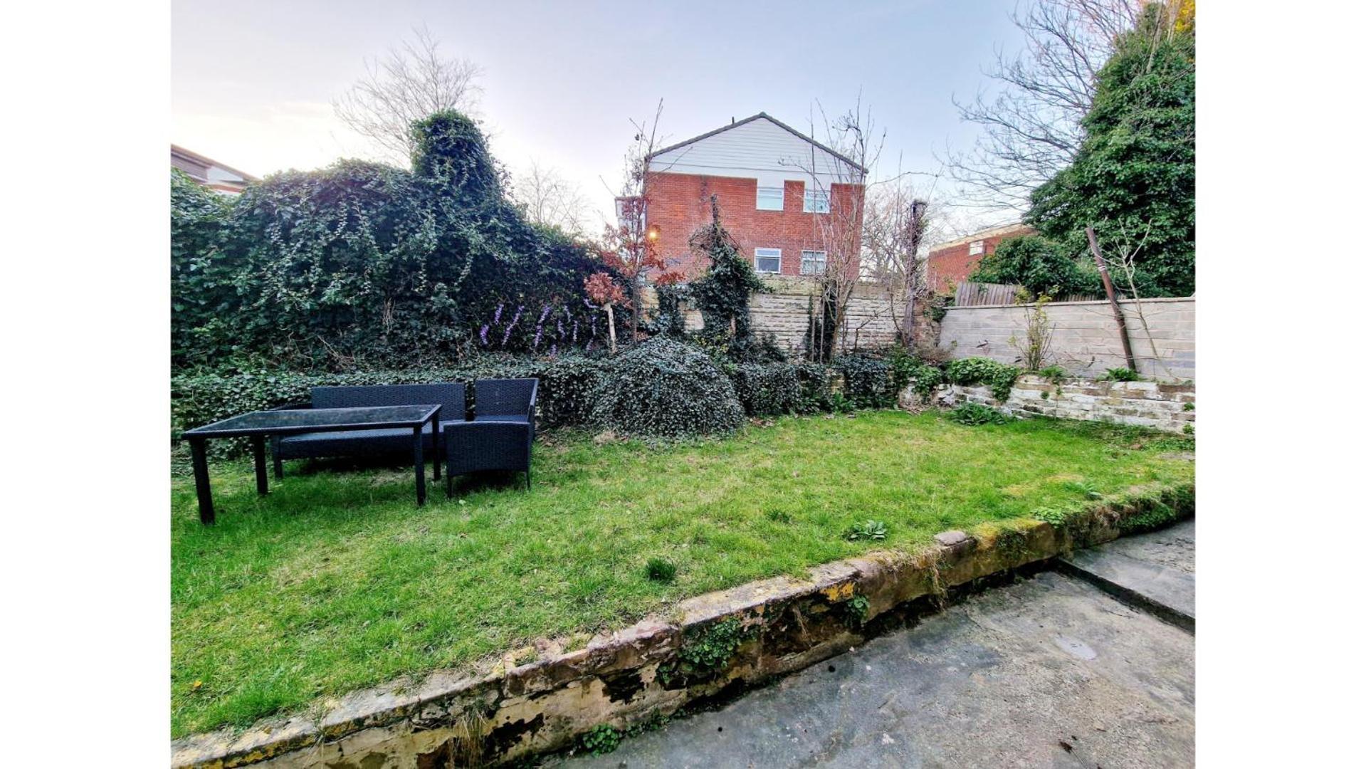 Upscale Executive Great Location Liverpool