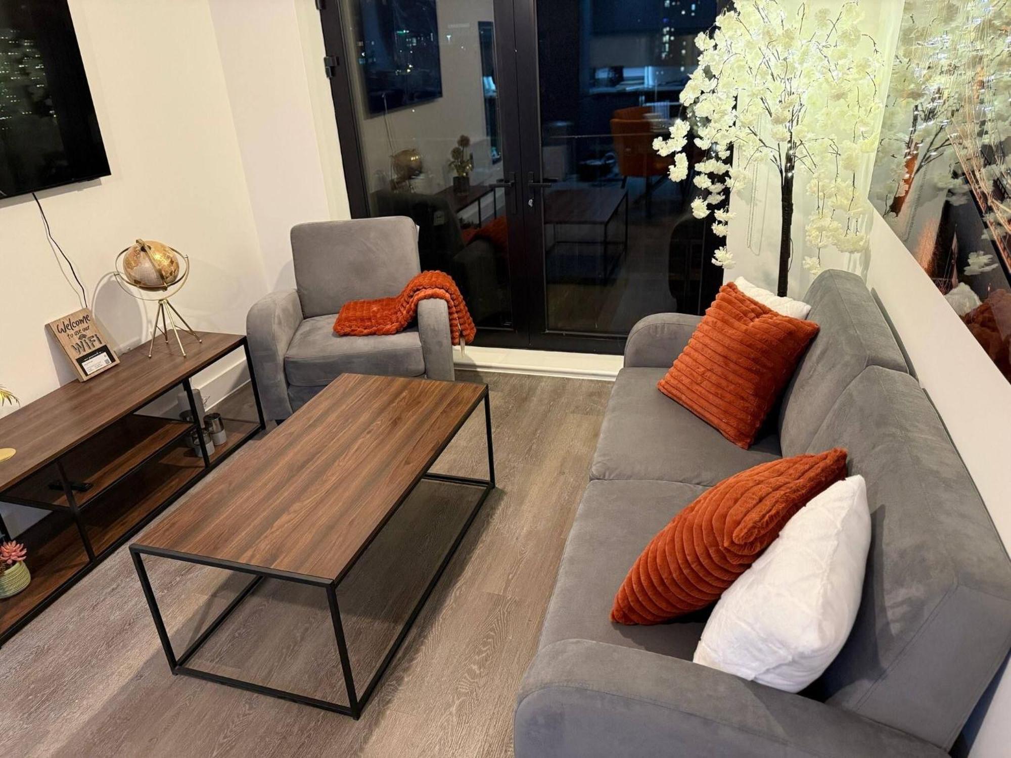 Center Penthouse Apartment Liverpool