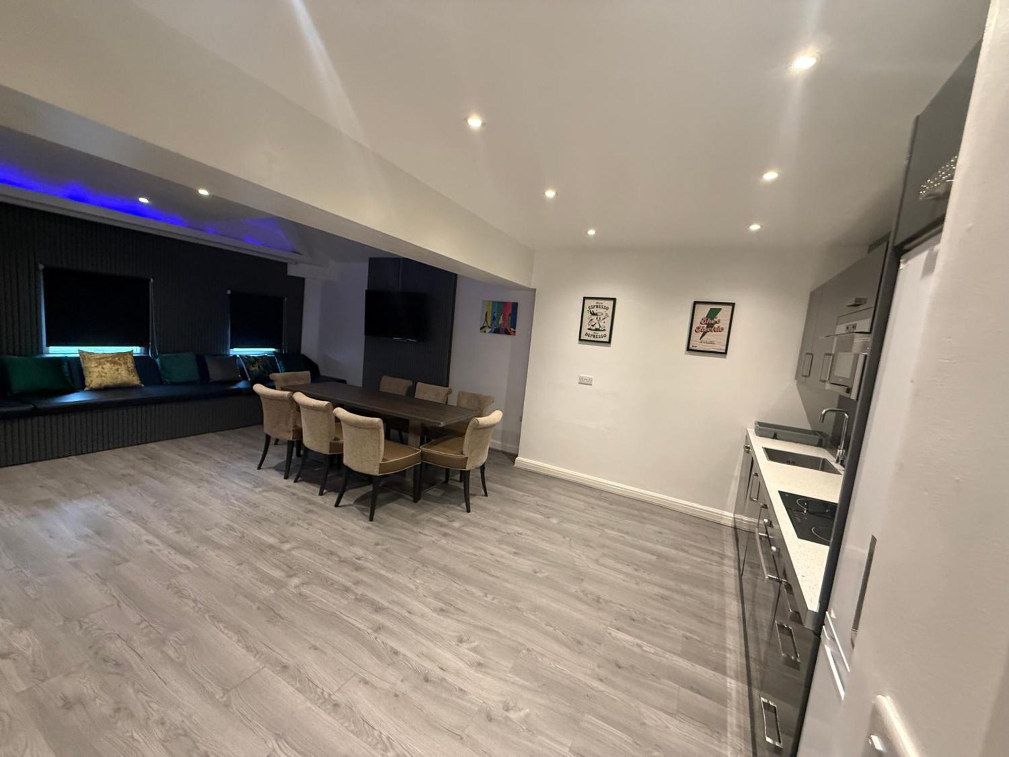 Apartment Amazing 10 Bed On Mathew Street Sleeps 18 *