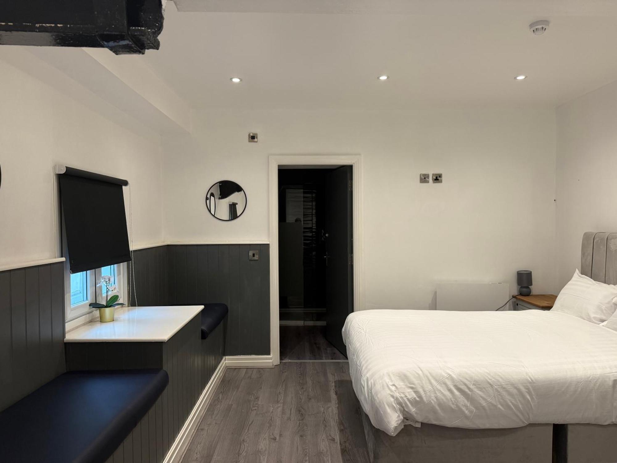 Amazing 10 Bed On Mathew Street Sleeps 18