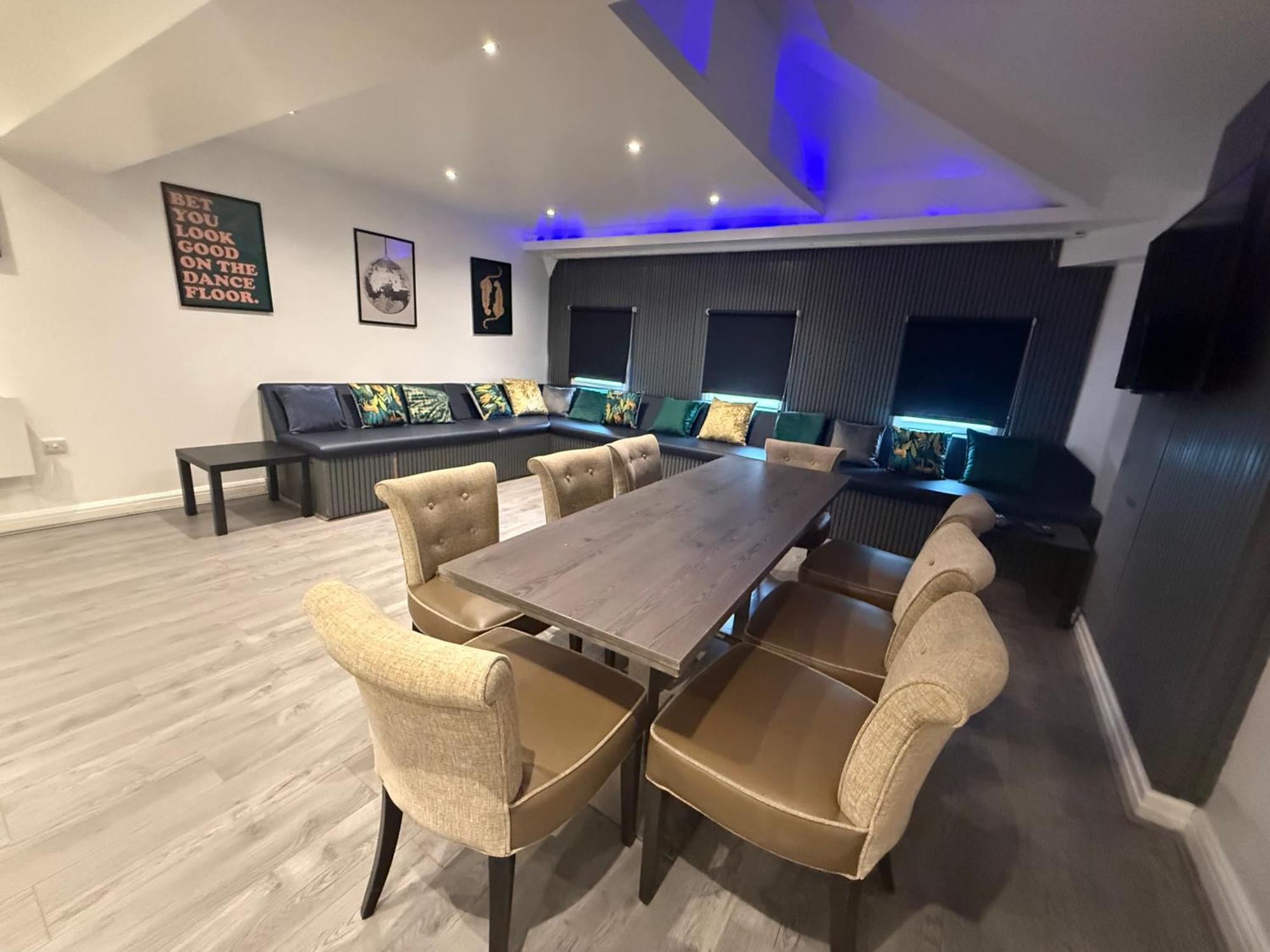 Amazing 10 Bed On Mathew Street Sleeps 18 * Liverpool