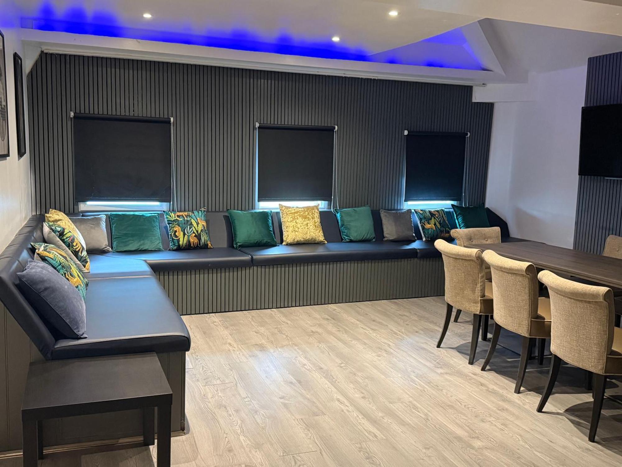 Amazing 10 Bed On Mathew Street Sleeps 18