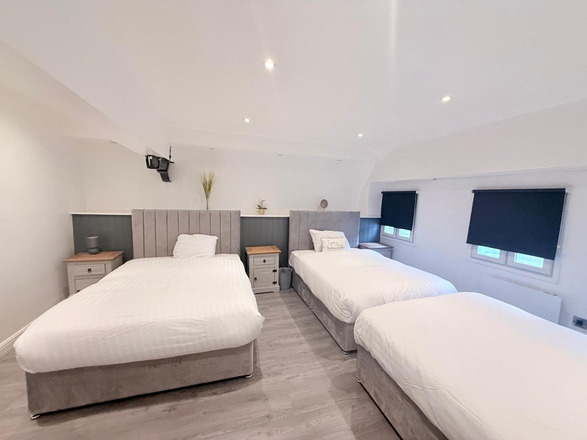 Amazing 10 Bed On Mathew Street Sleeps 18
