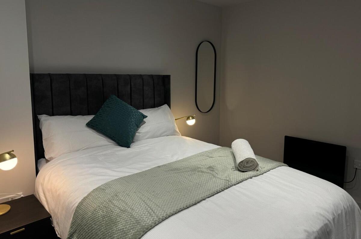 Modern 2-bedroom In Heart Of