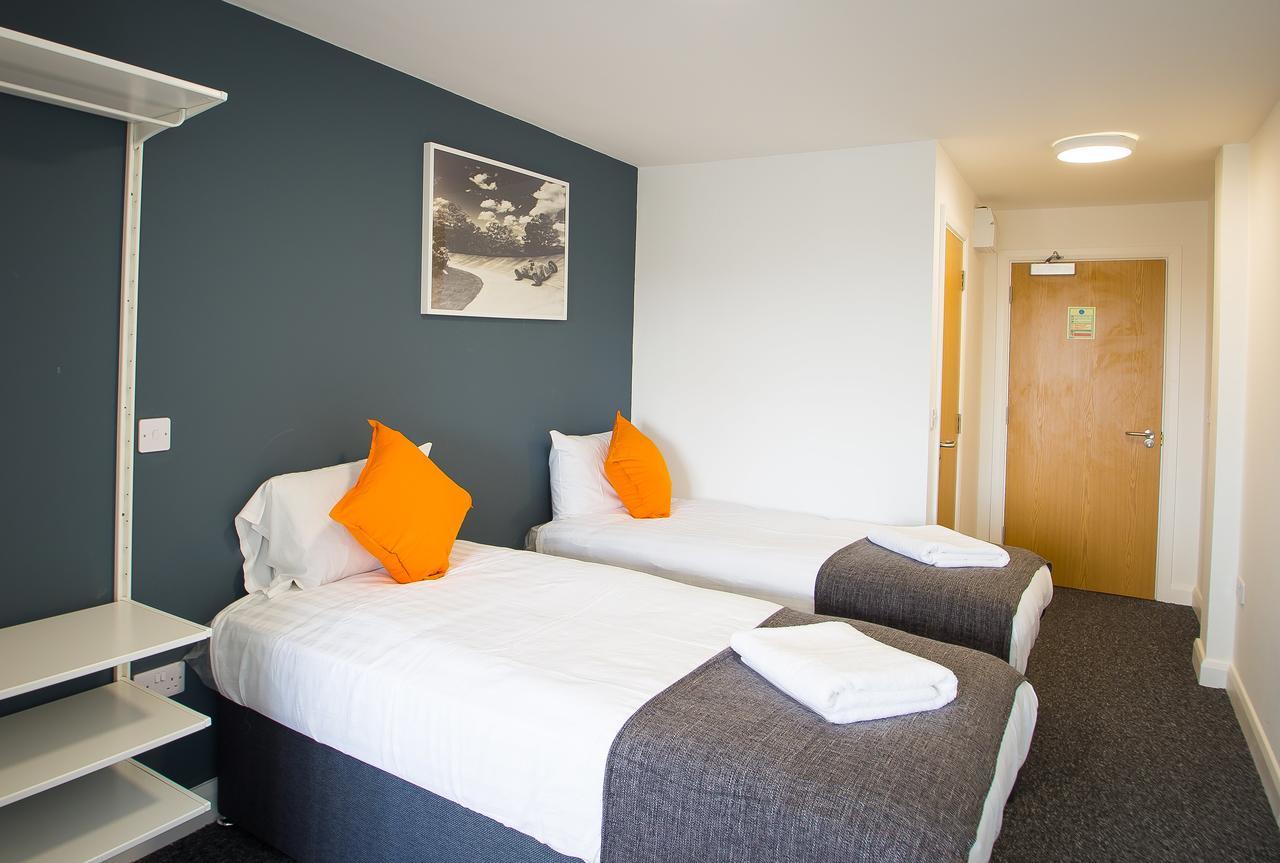 Fox Street Apartment *
