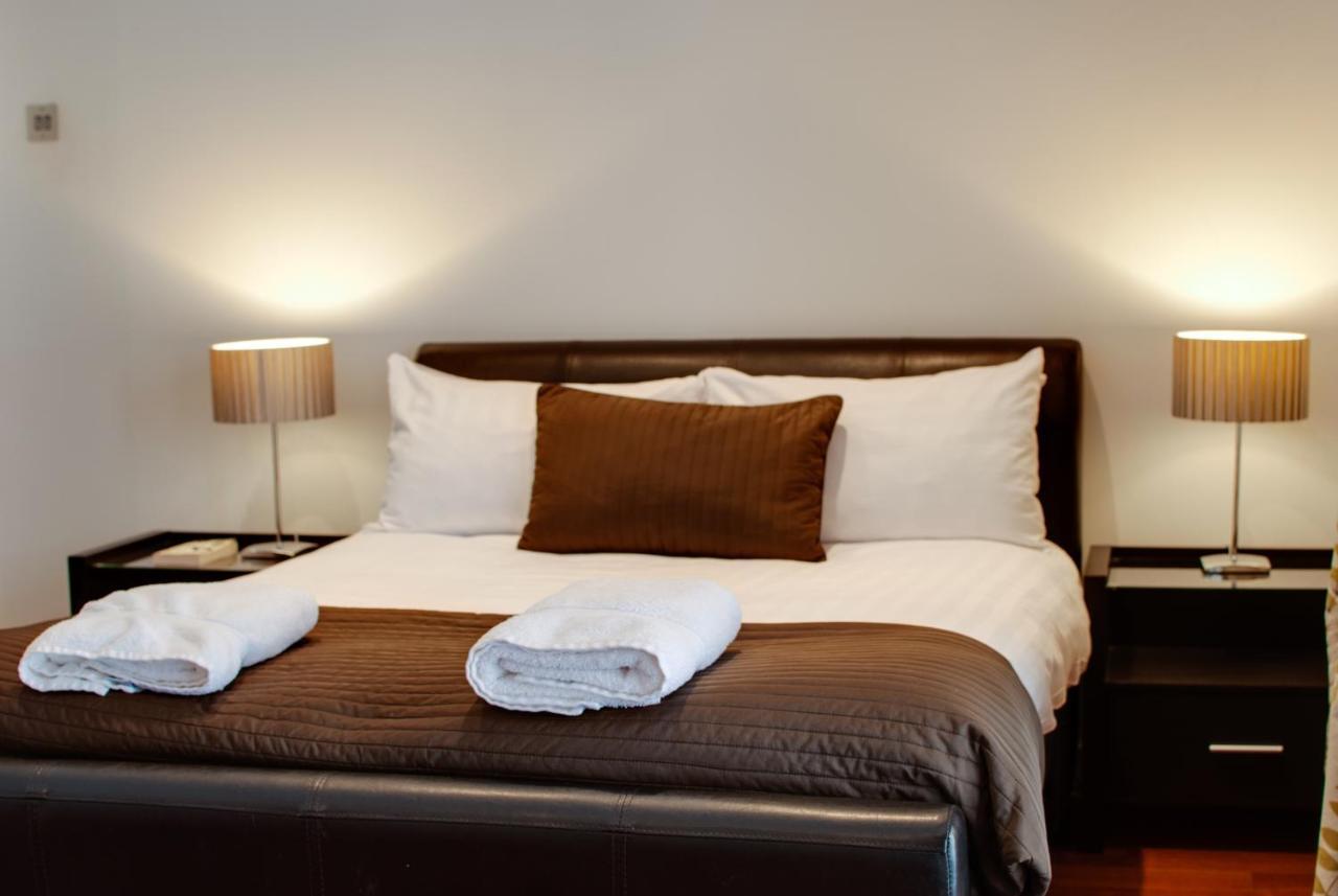 Base Serviced - Sir Thomas Street * Liverpool