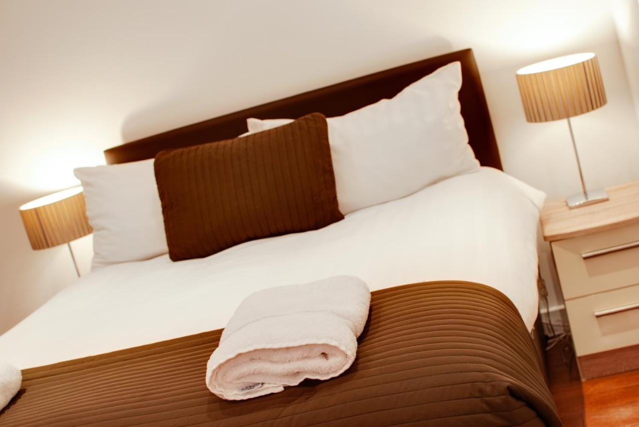 Apartment Base Serviced - Sir Thomas Street
