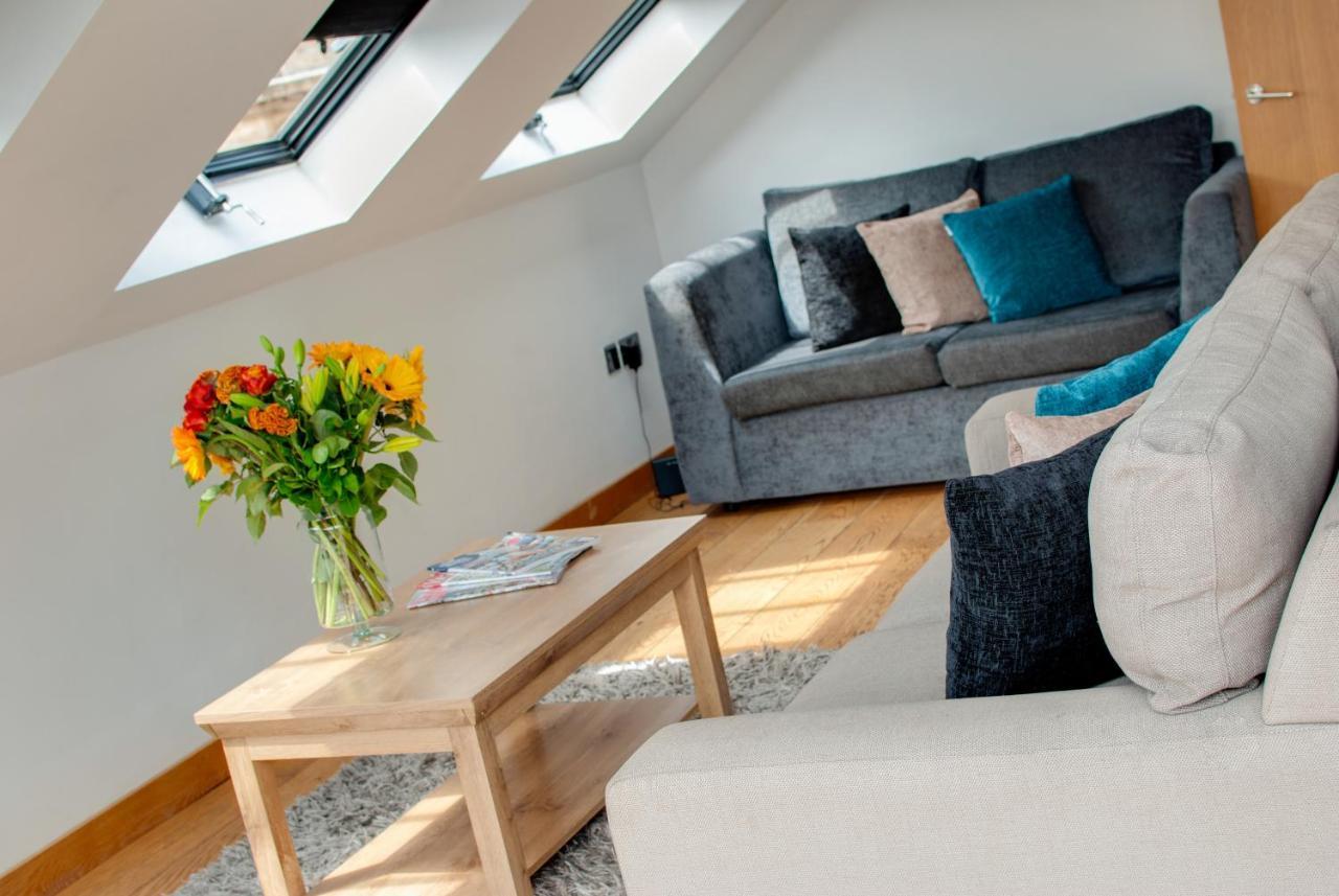 Apartment Base Serviced - Sir Thomas Street *