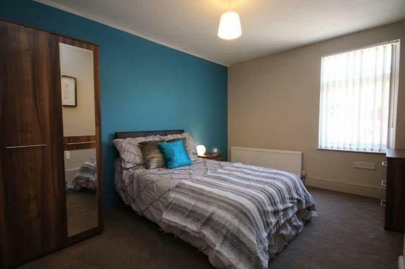 Liverpool Gidlow House Sleeps 8 - Infinity Apartments Guest house 4*