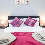 Five Seasons Liverpool City - Modern Studios Near Anfield
